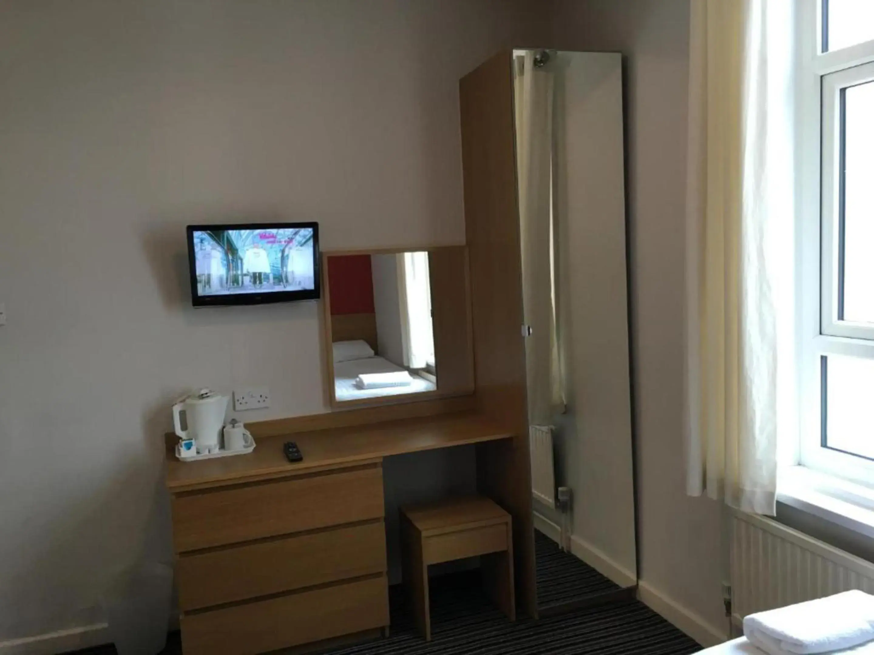 Superior Family of 3 with view in OYO Wave Crest Hotel Superior Family of 3 with view in OYO Wave Crest Hotel