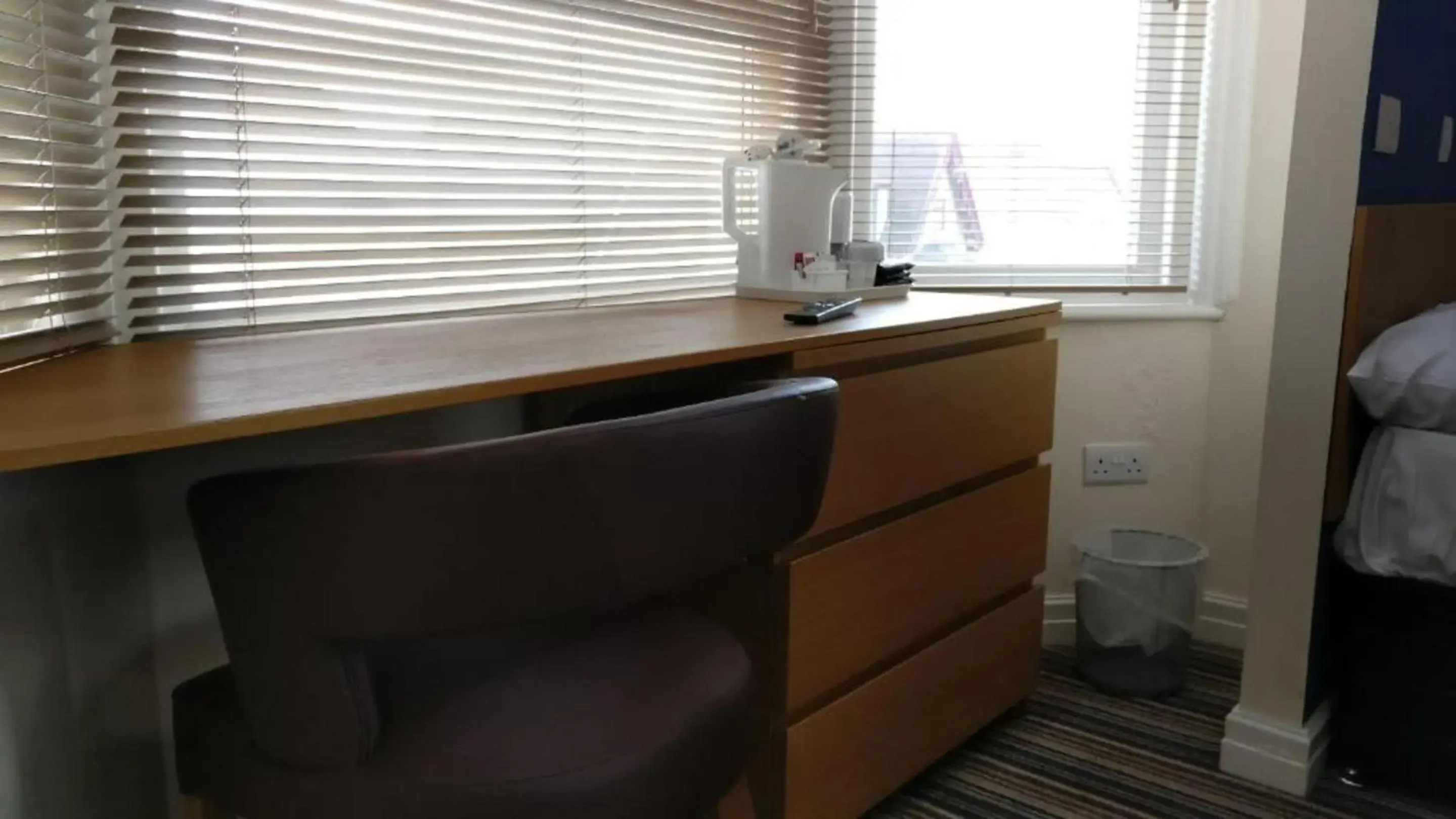 Bedroom in OYO Wave Crest Hotel Bedroom in OYO Wave Crest Hotel