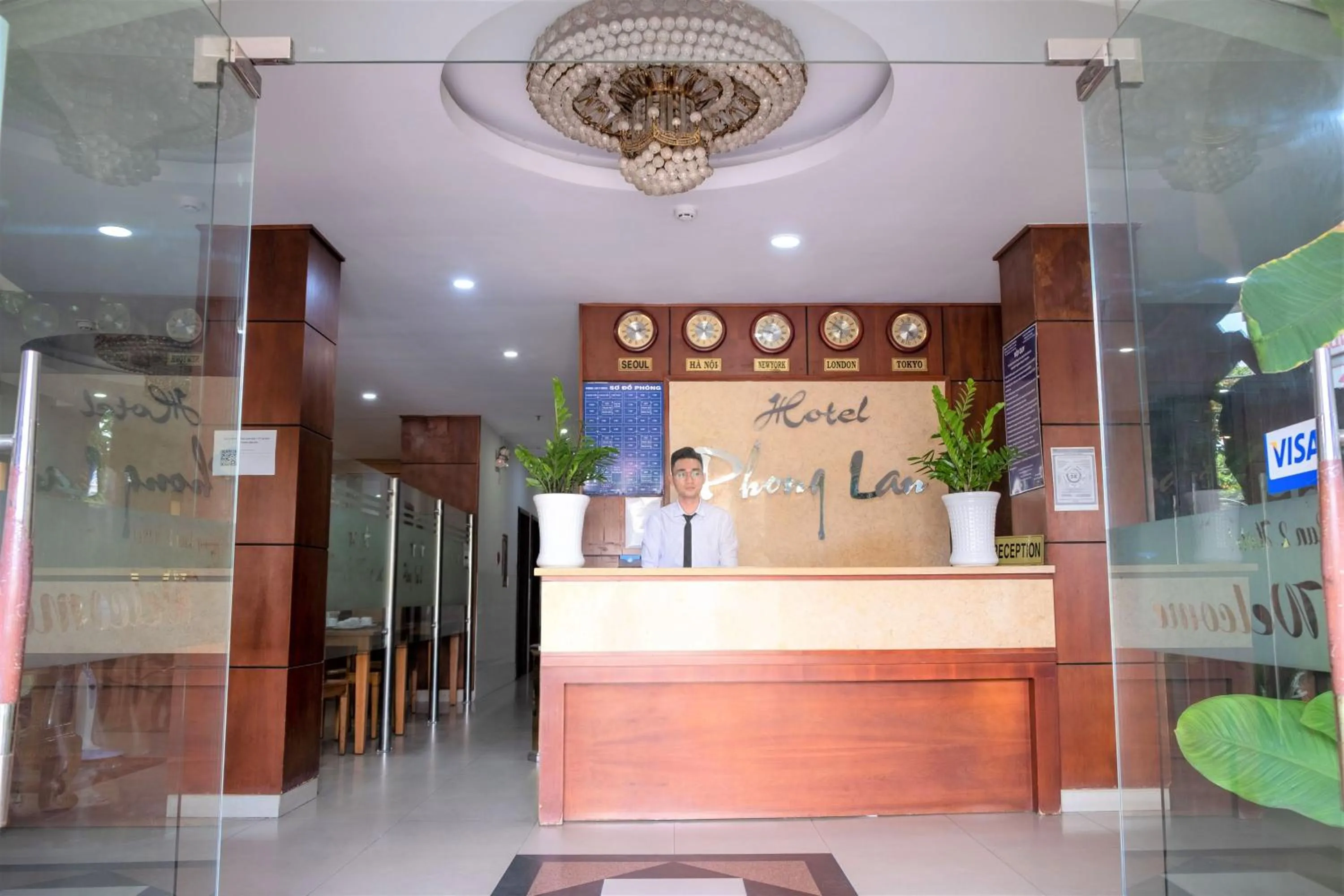Lobby or reception in Phong Lan 2 Hotel