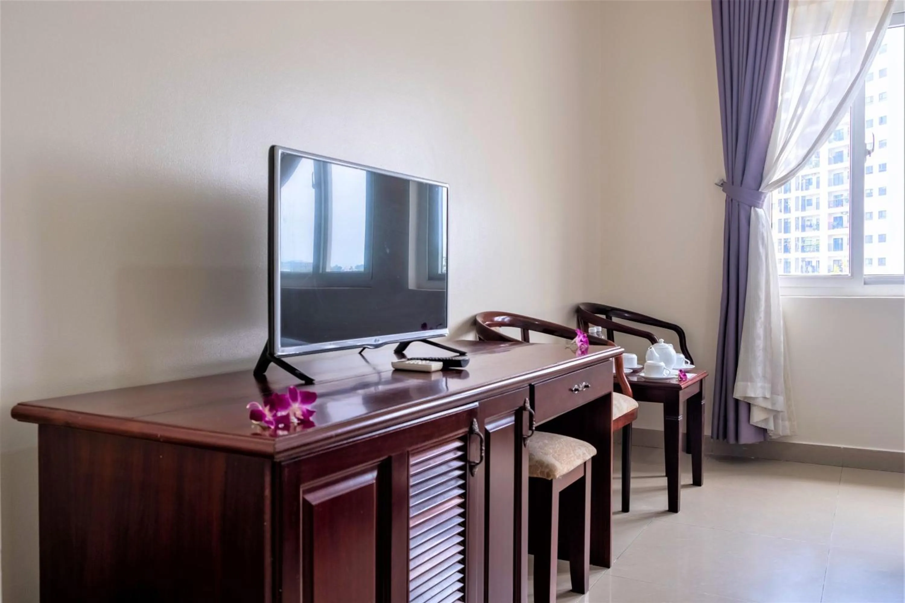 TV and multimedia in Phong Lan 2 Hotel