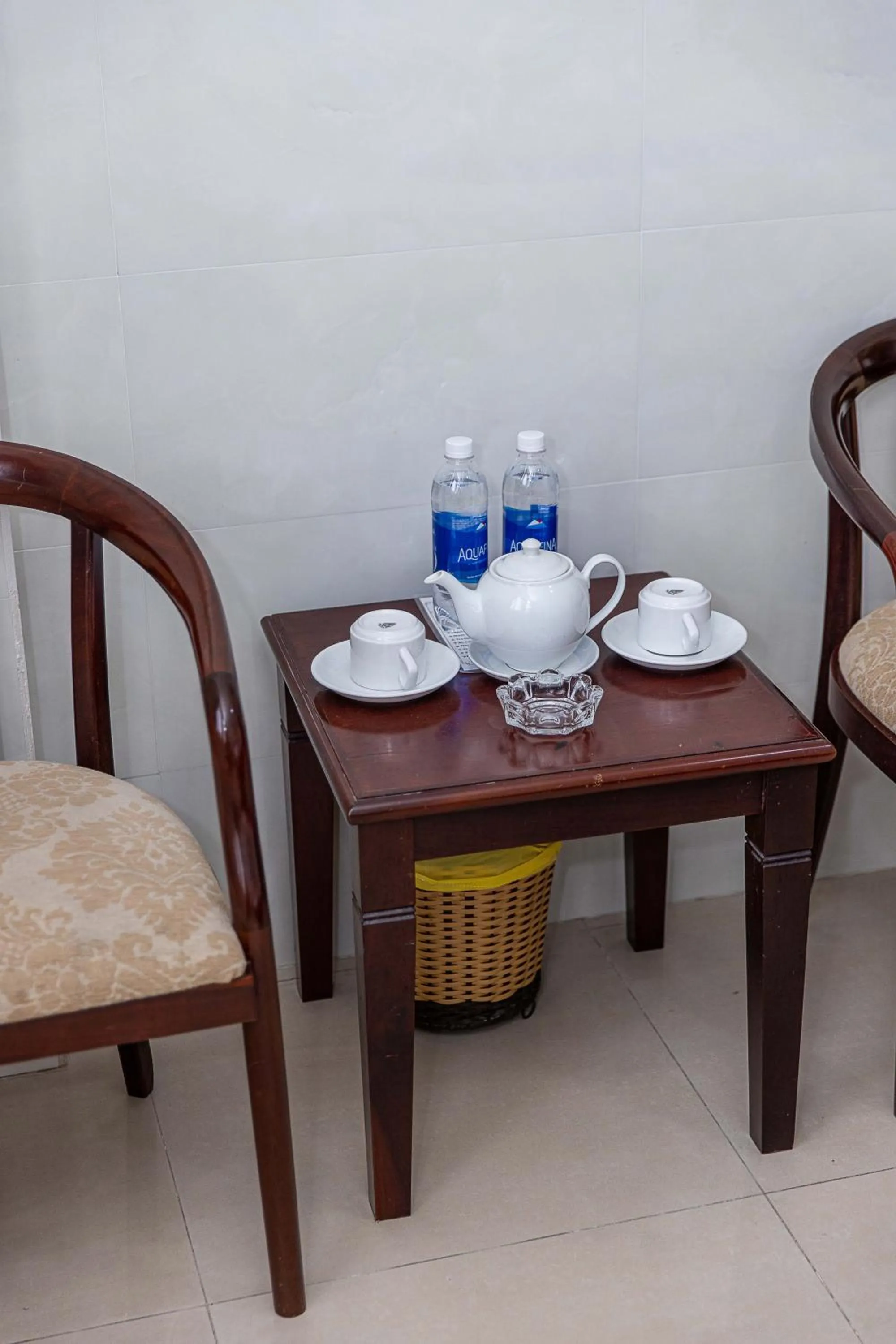 Food and drinks in Phong Lan 2 Hotel