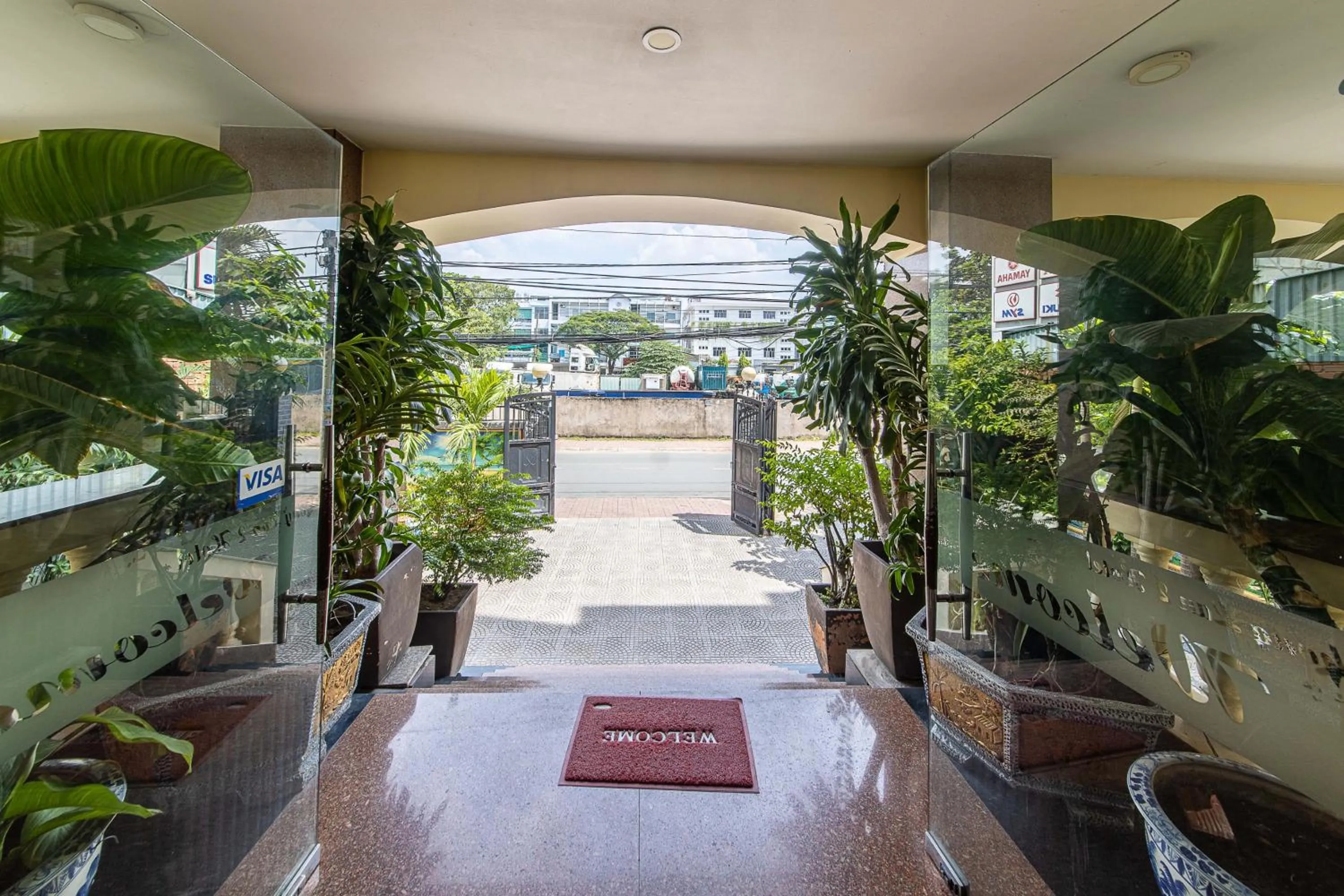 Property building in Phong Lan 2 Hotel