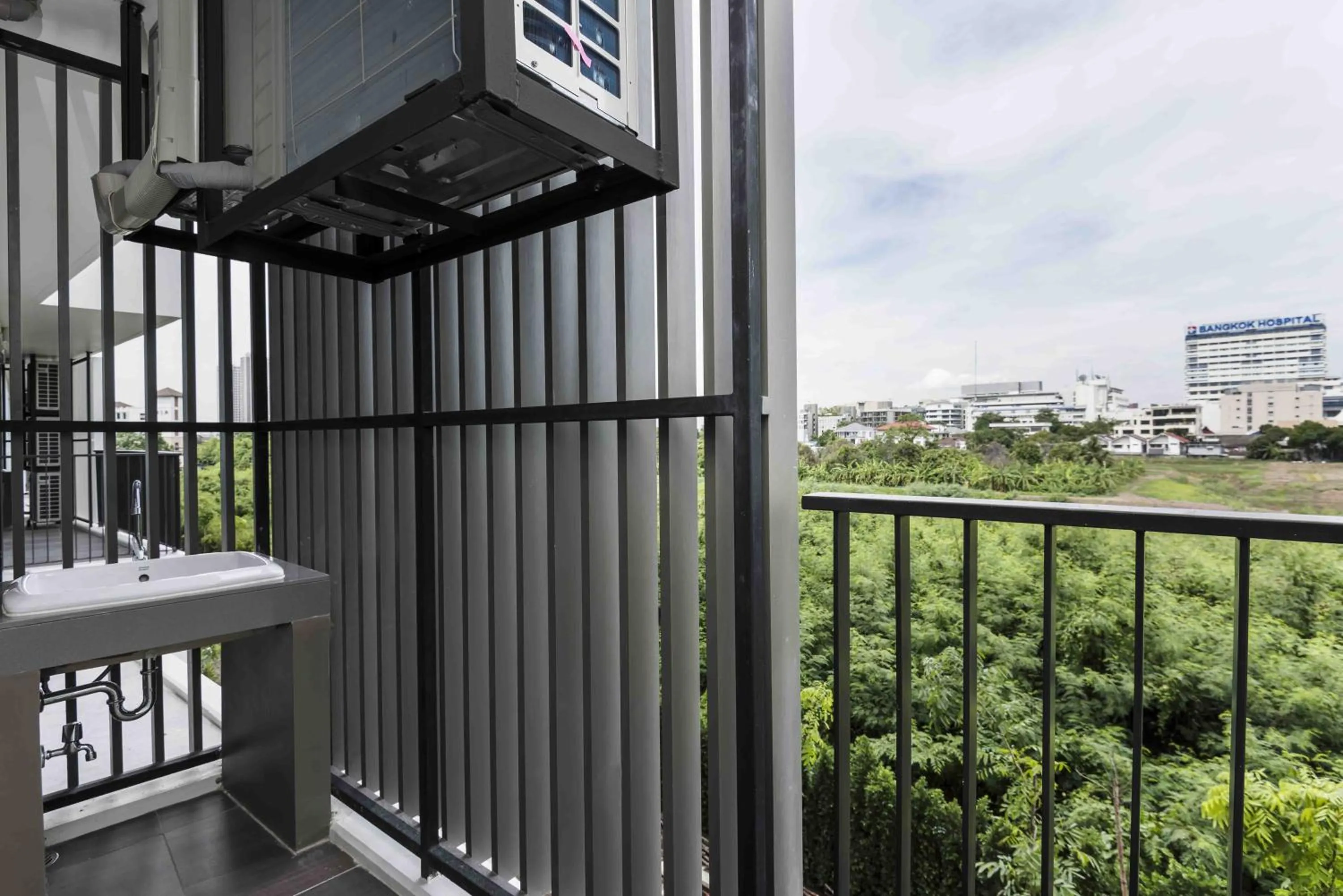 Property building in Maitria Hotel Rama 9 Bangkok - A Chatrium Collection