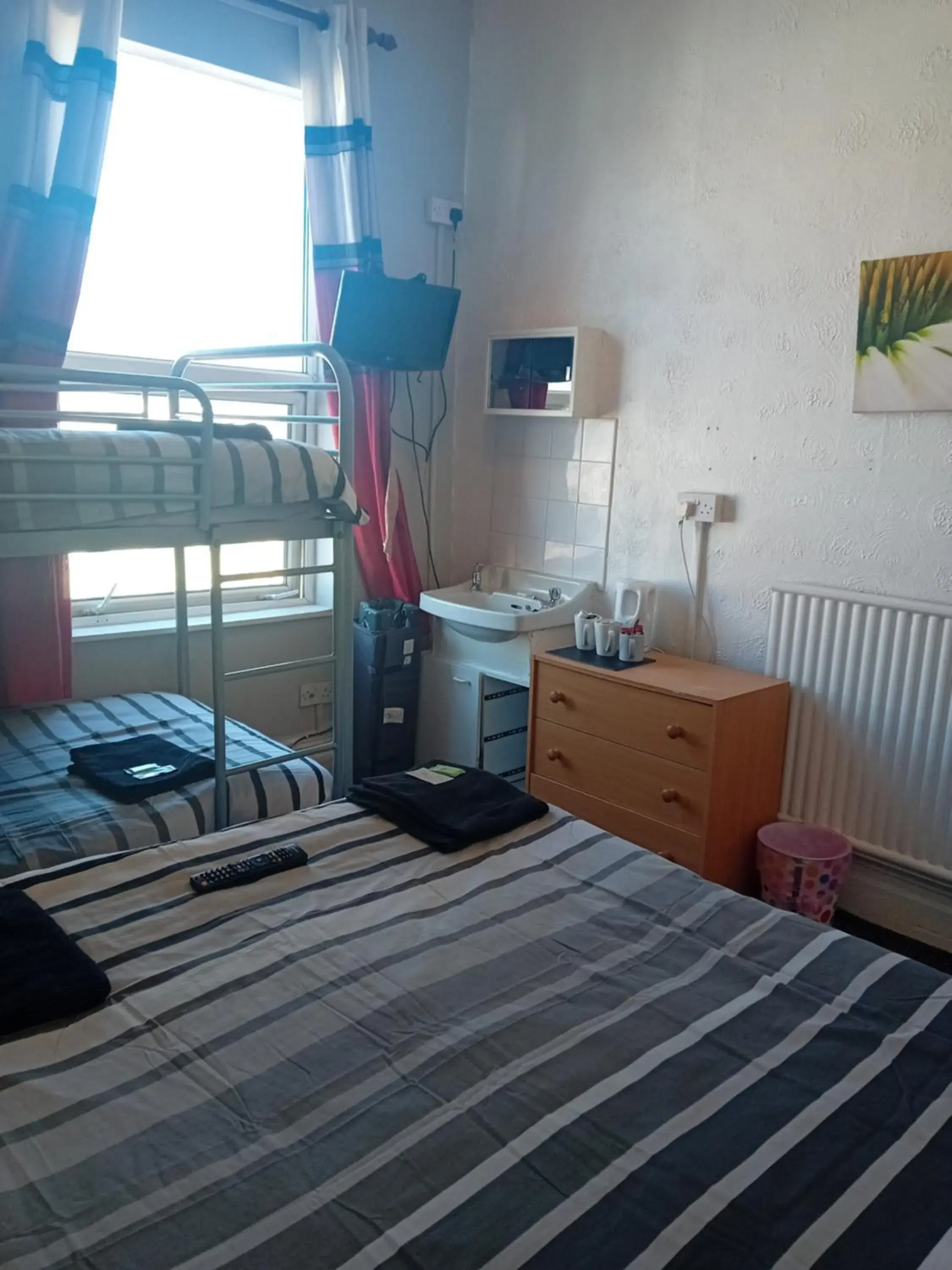 Family Room 6 (2 Adults + 3 Children) in MyRoomz New Discovery Hotel Family Room 6 (2 Adults + 3 Children) in MyRoomz New Discovery Hotel