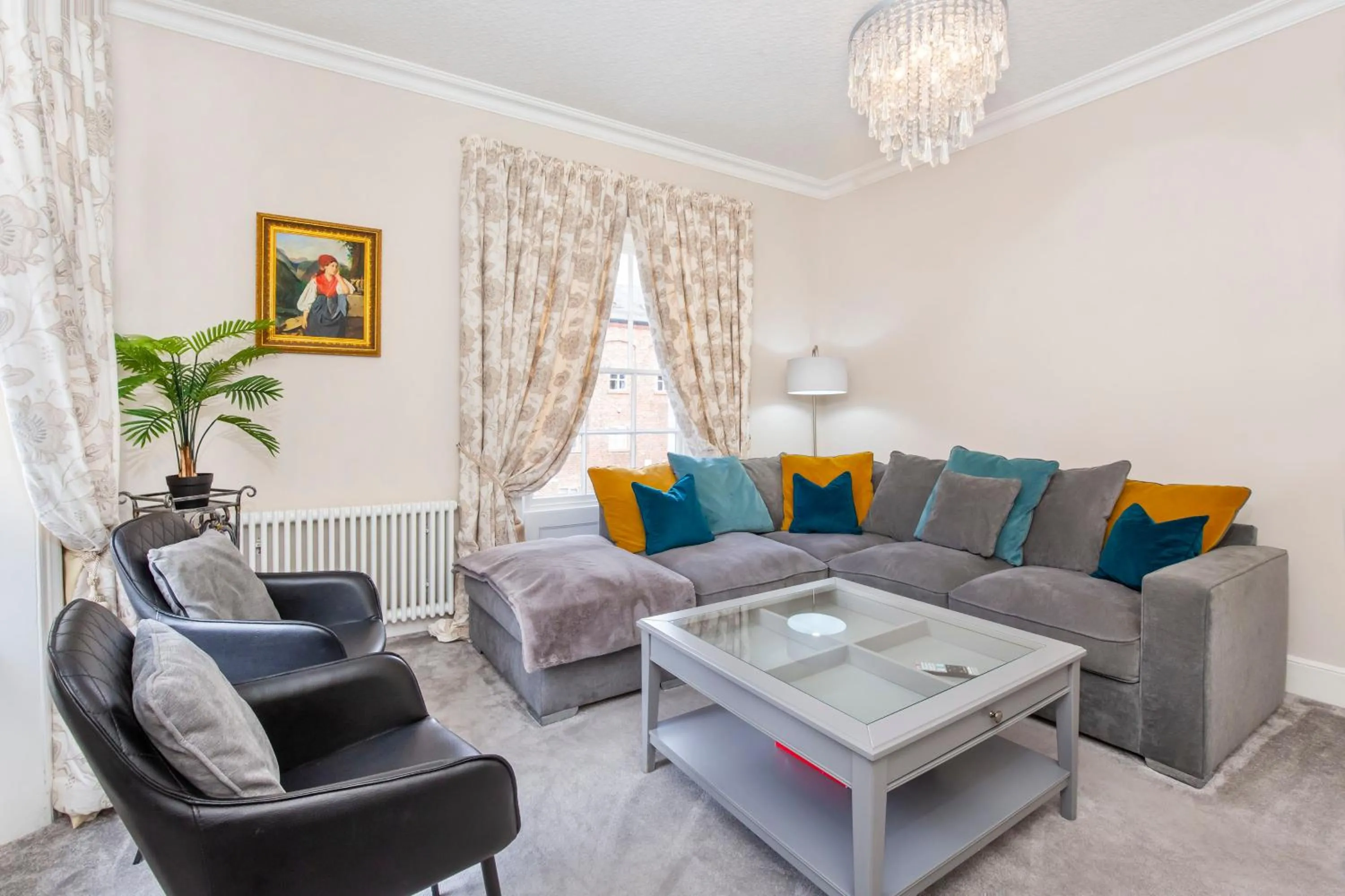 George Street Boutique Apartments with Free Parking