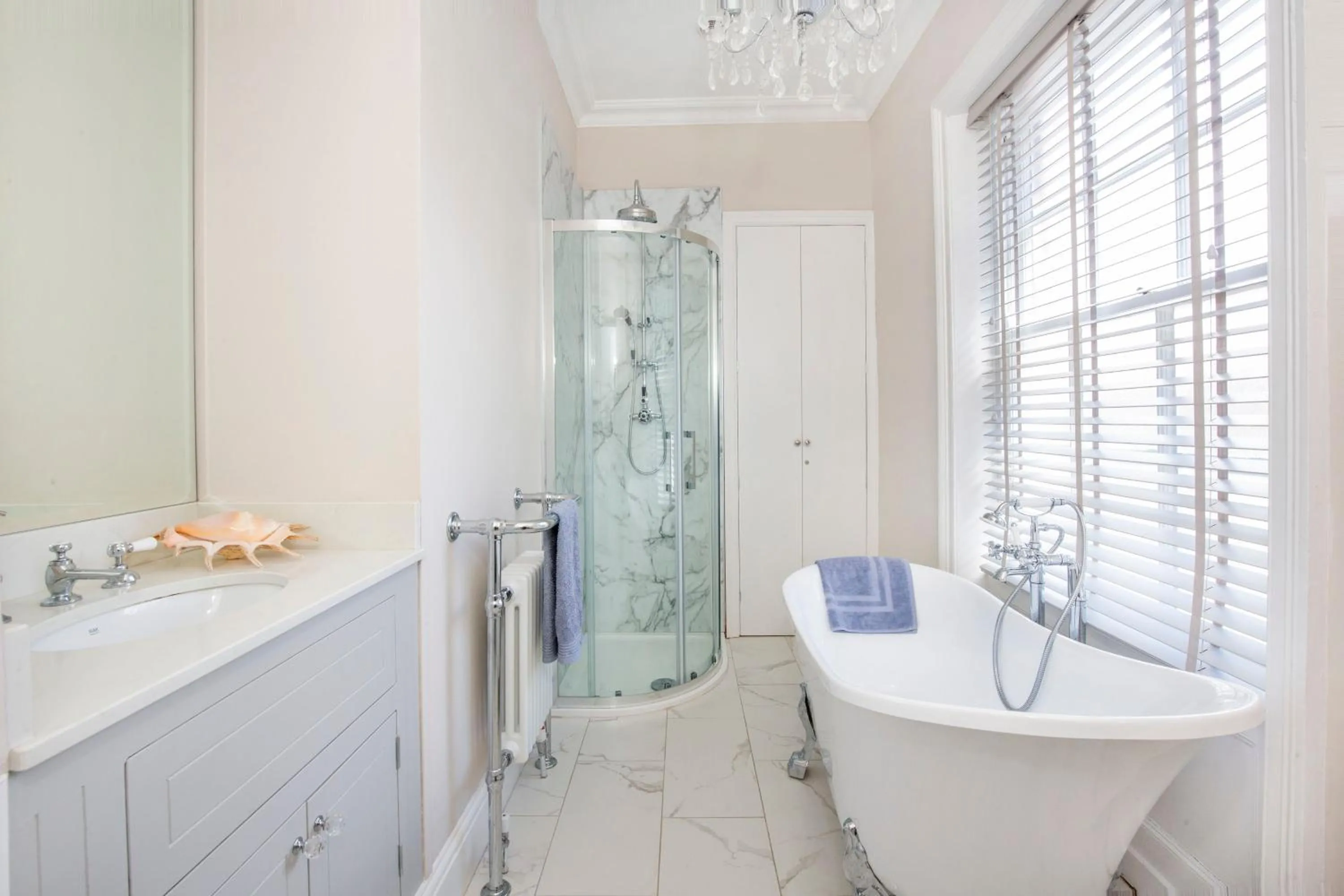 George Street Boutique Apartments with Free Parking