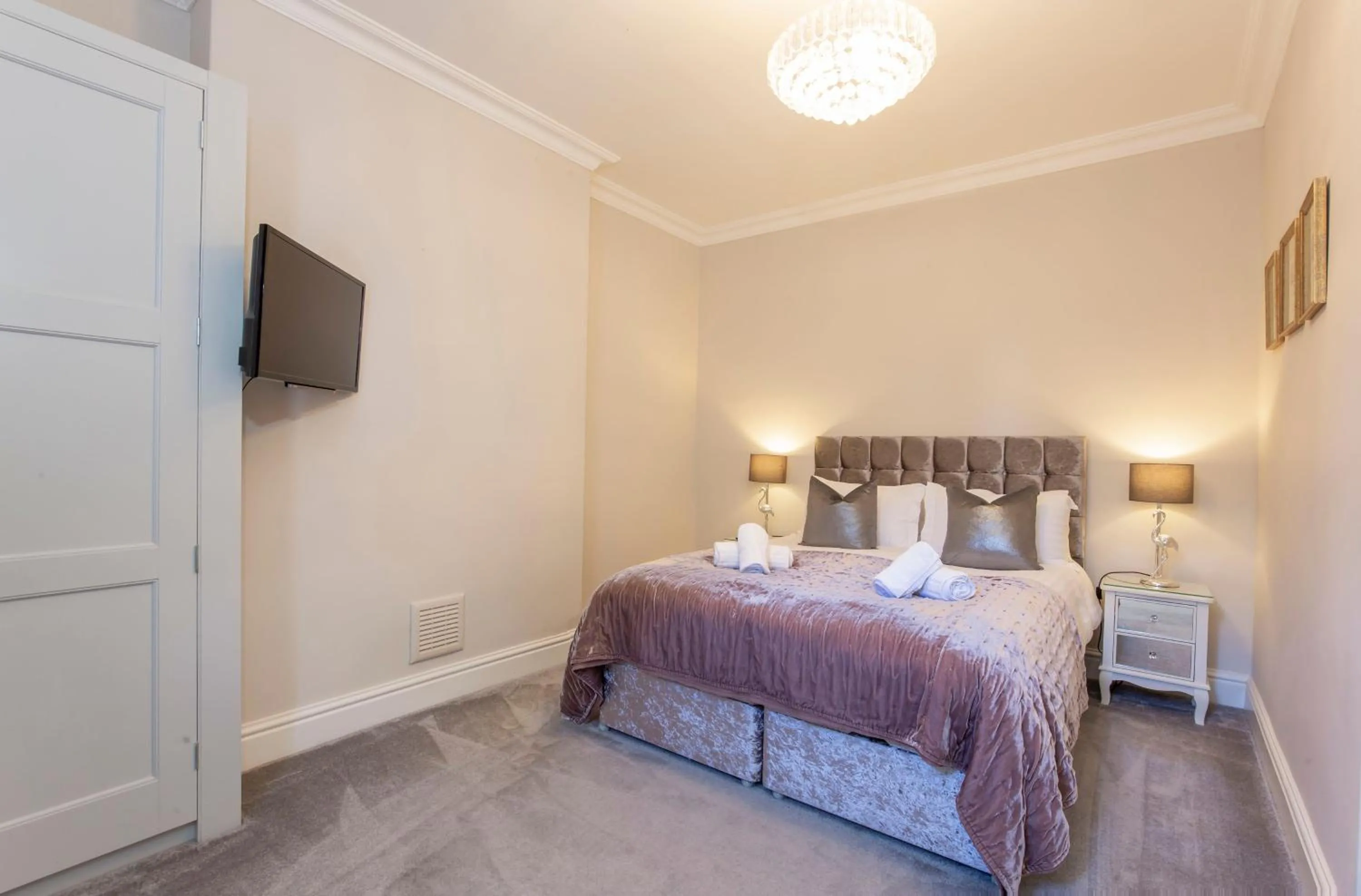 George Street Boutique Apartments with Free Parking