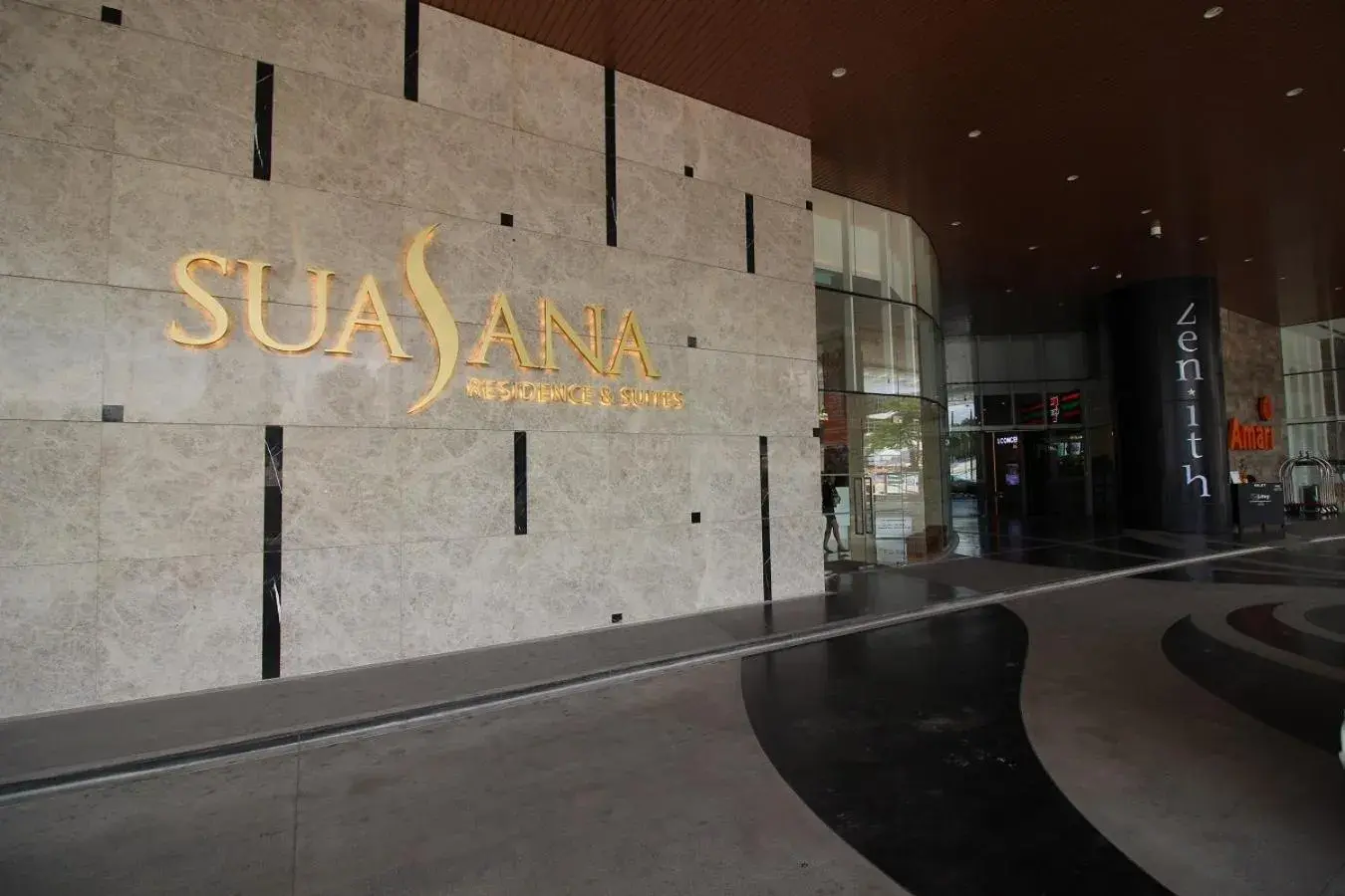 Facade/entrance in Suasana Residence by Nest Home Facade/entrance in Suasana Residence by Nest Home