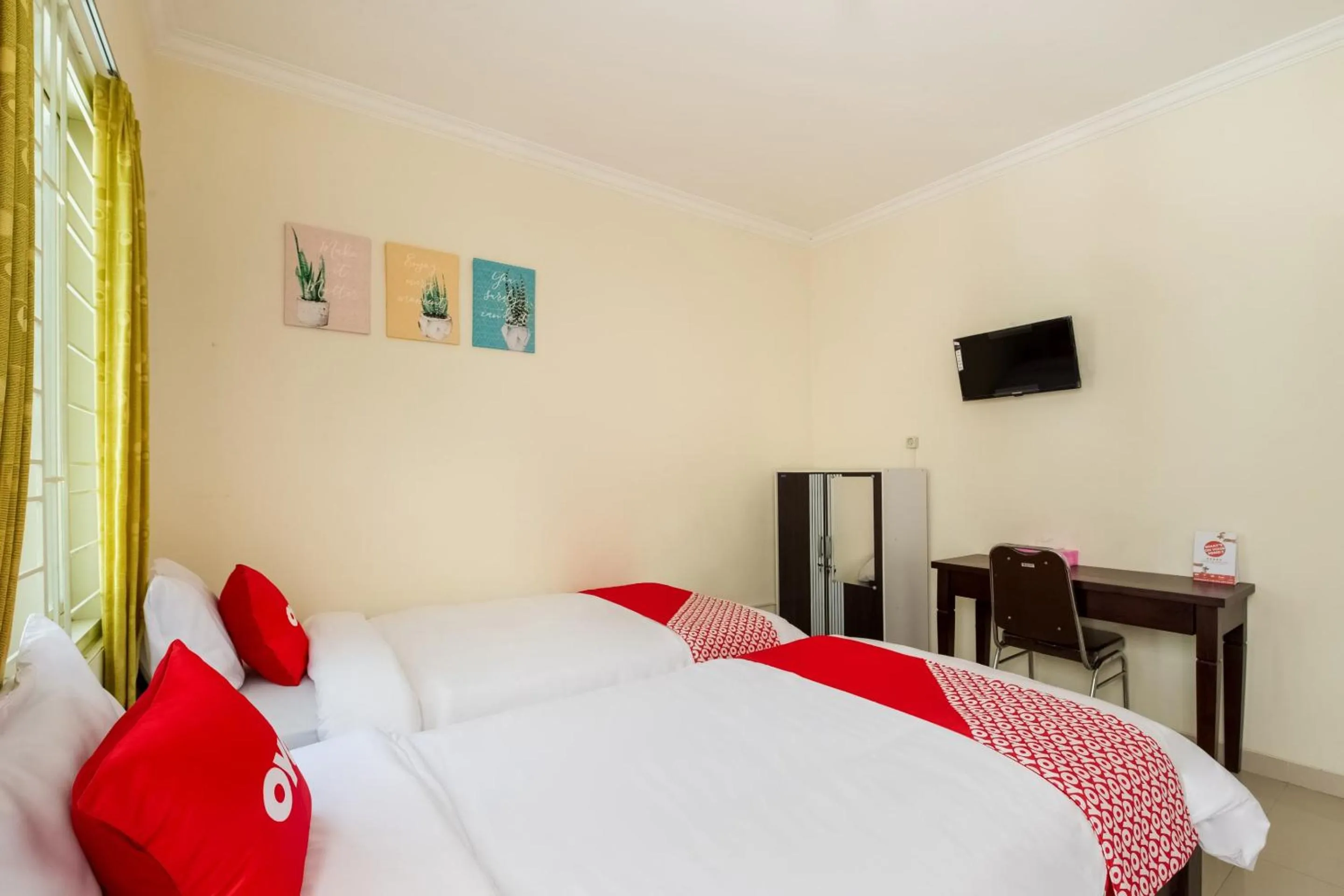 Bedroom in OYO Life 3398 Griya RM 19 Syariah