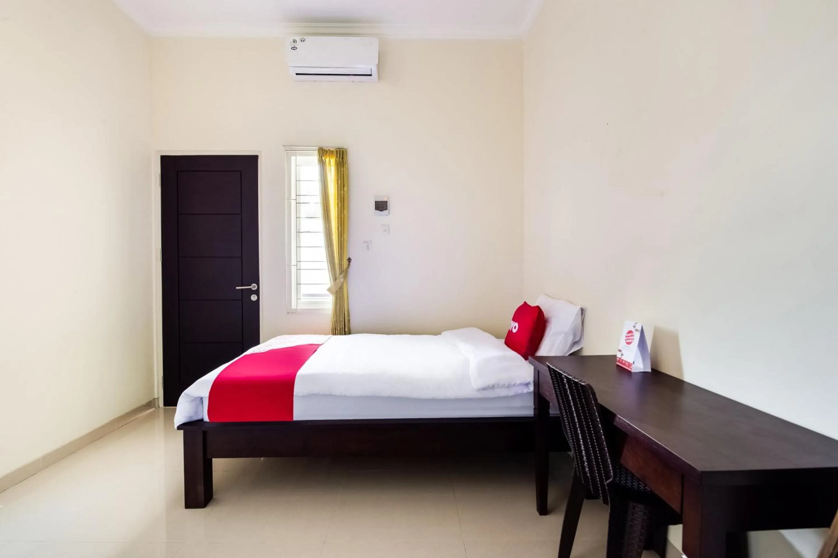 Bedroom in OYO Life 3398 Griya RM 19 Syariah