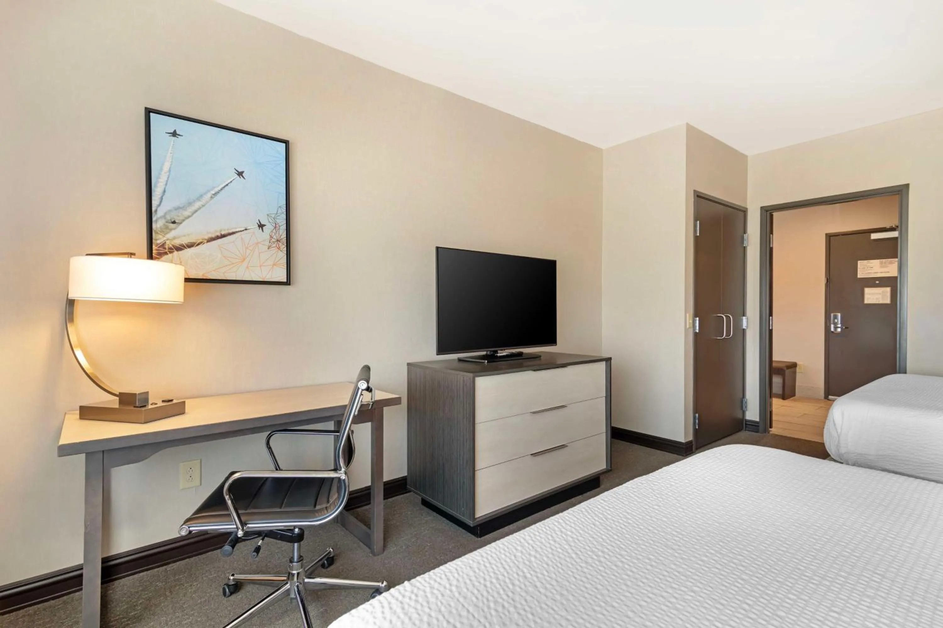 Bedroom, Bed in Best Western Plus Executive Residency Rigby's Water World Hotel