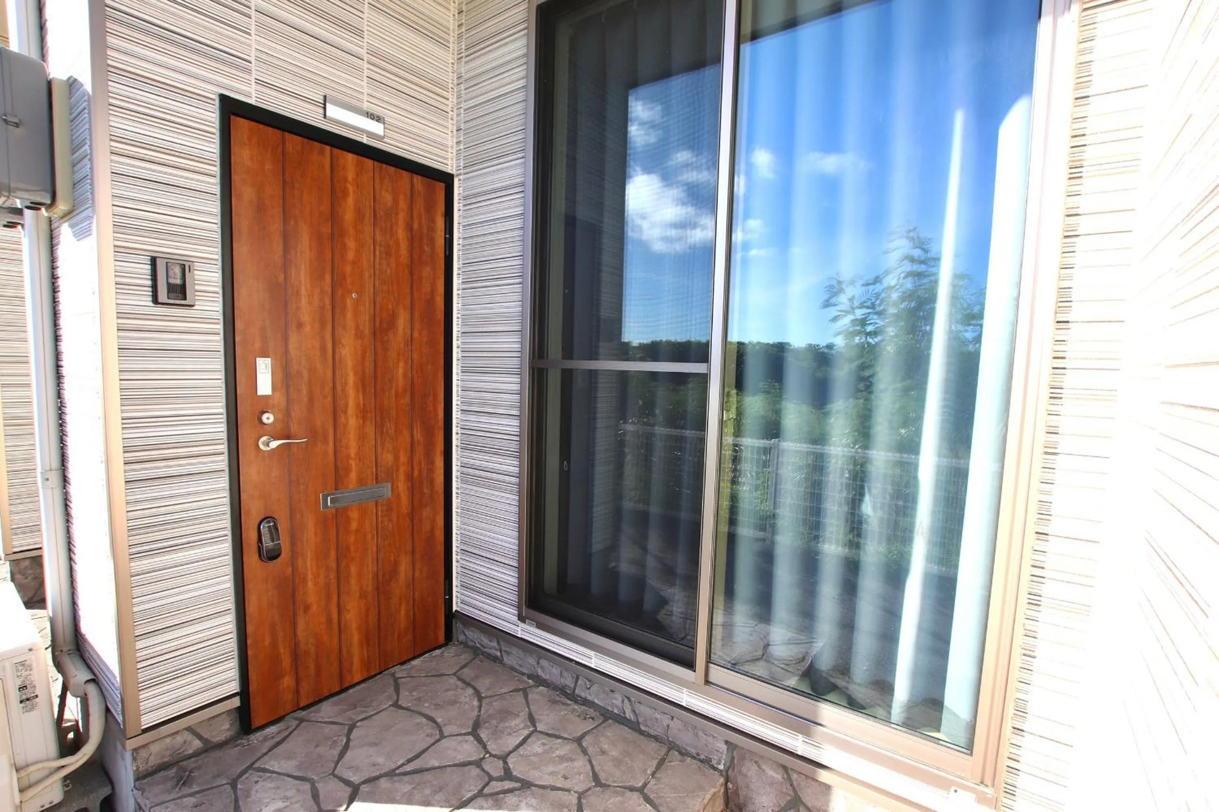 Facade/entrance in Hotel Southern Suite Kugai
