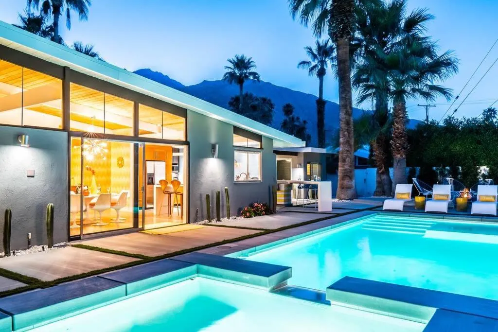 Villa Carriage House