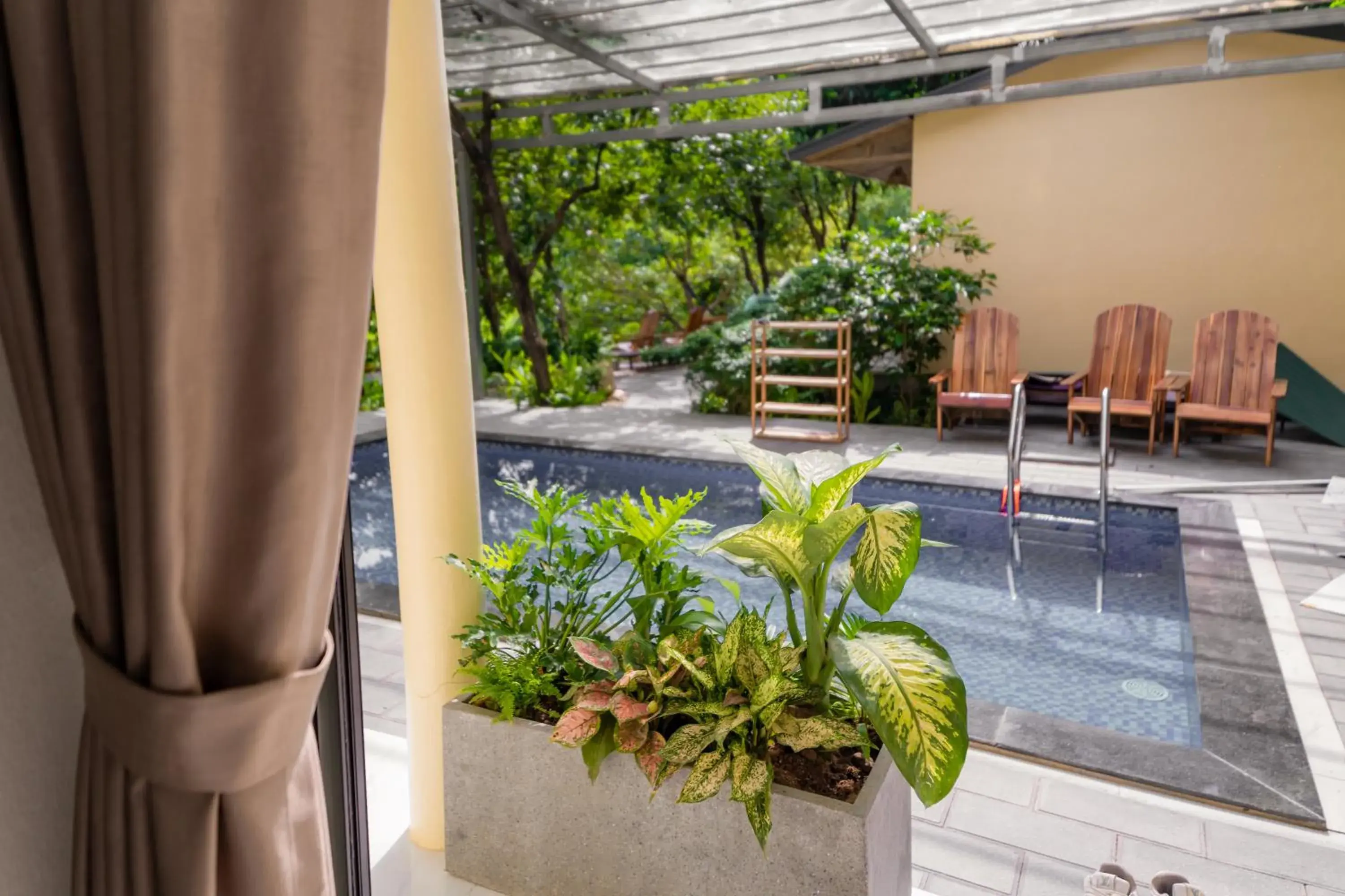Double or Twin Room with Pool View - single occupancy in Trang An Freedom Hood Double or Twin Room with Pool View - single occupancy in Trang An Freedom Hood