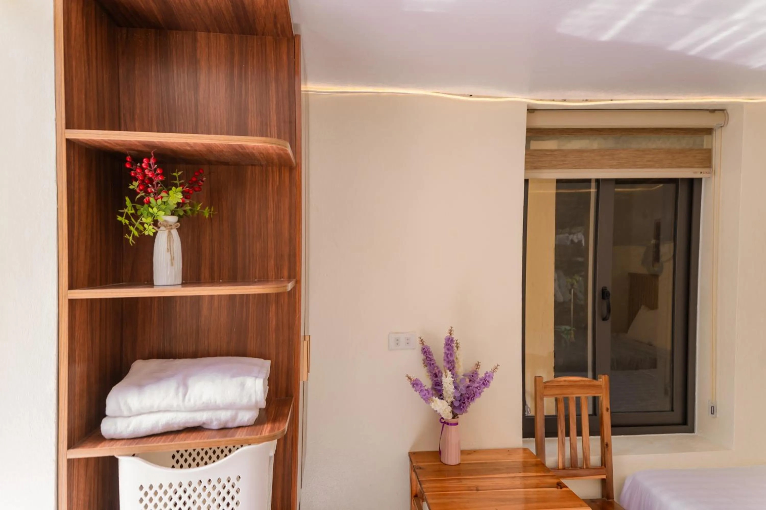 Photo of the whole room in Trang An Freedom Hood