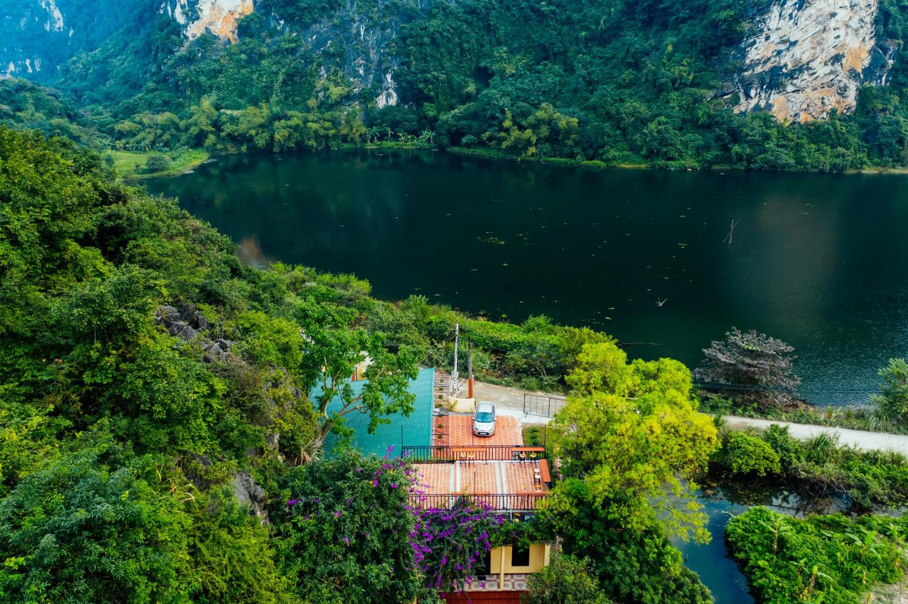 Neighbourhood in Trang An Freedom Hood