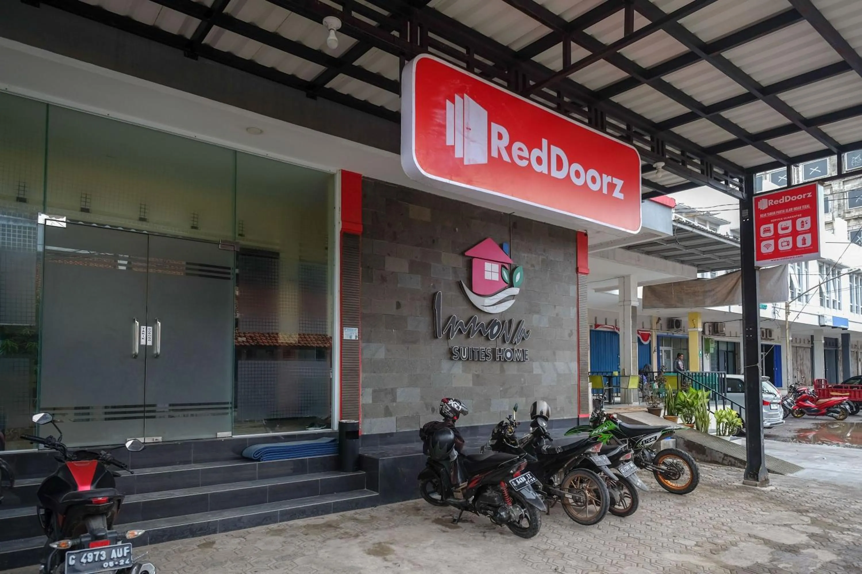 Property building in RedDoorz near Taman Pantai Alam Indah Tegal