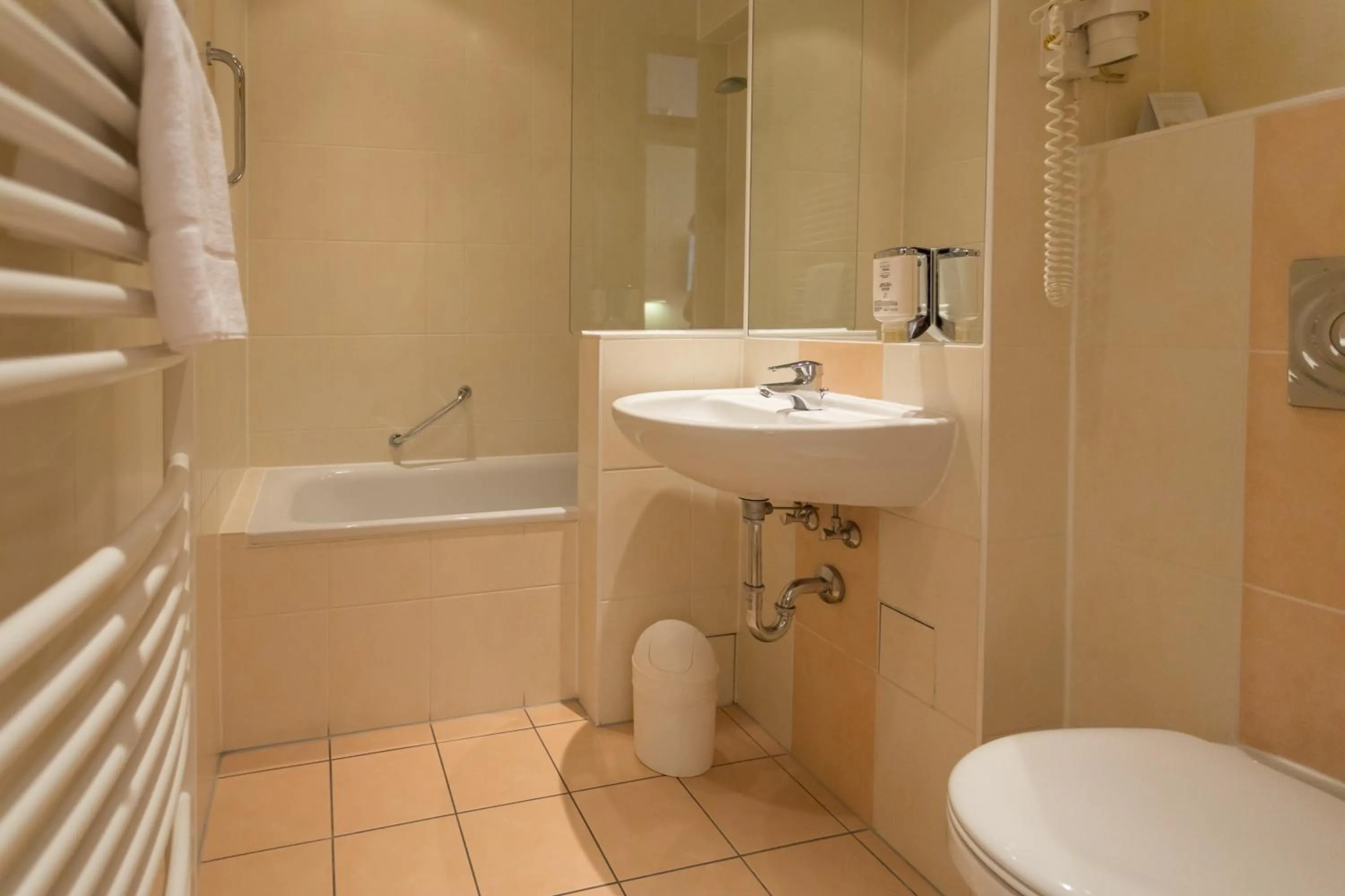 Bathroom in martas Hotel Albrechtshof Berlin