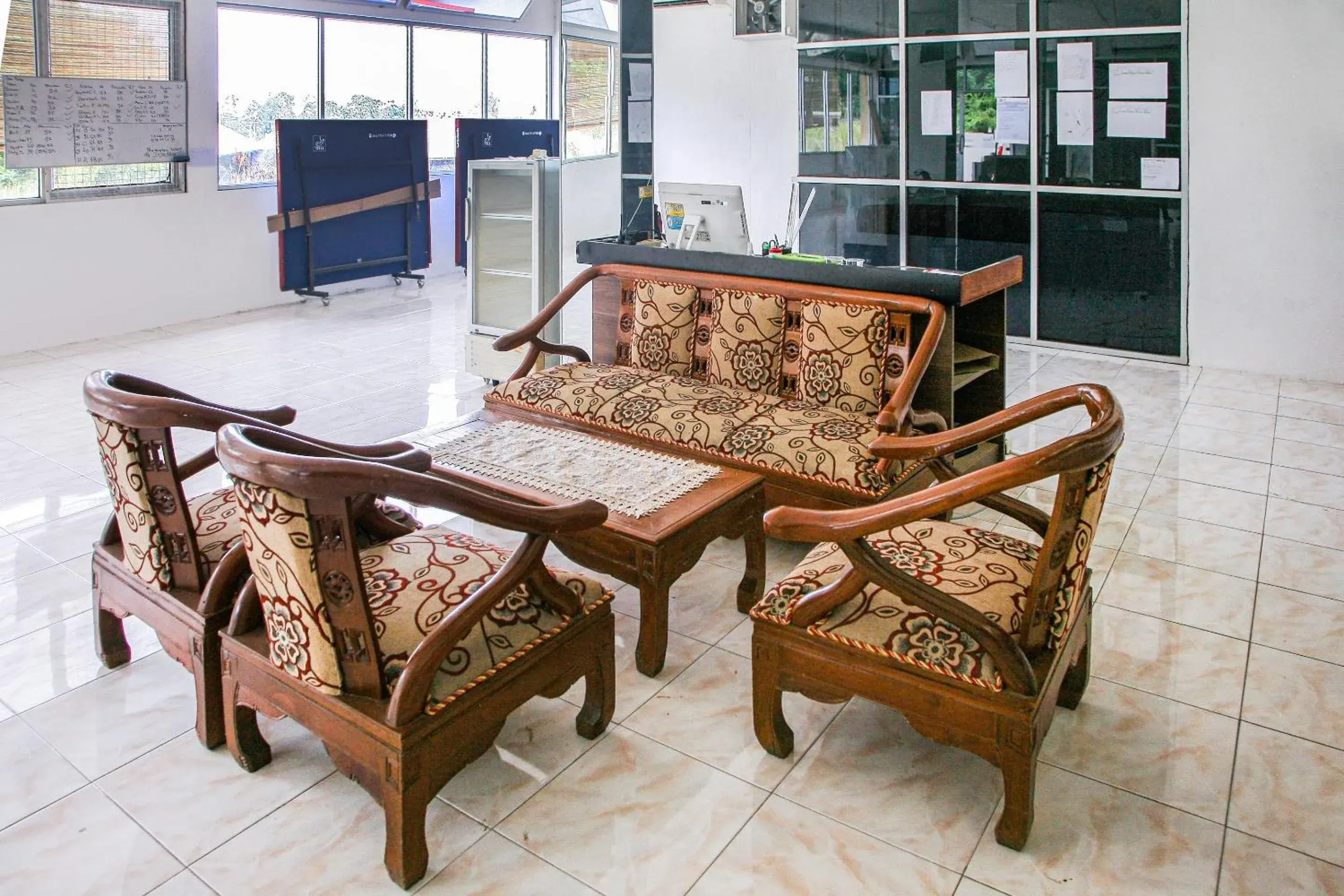 Lobby or reception in Hotel O Pasir Padi Inn Syariah Lobby or reception in Hotel O Pasir Padi Inn Syariah