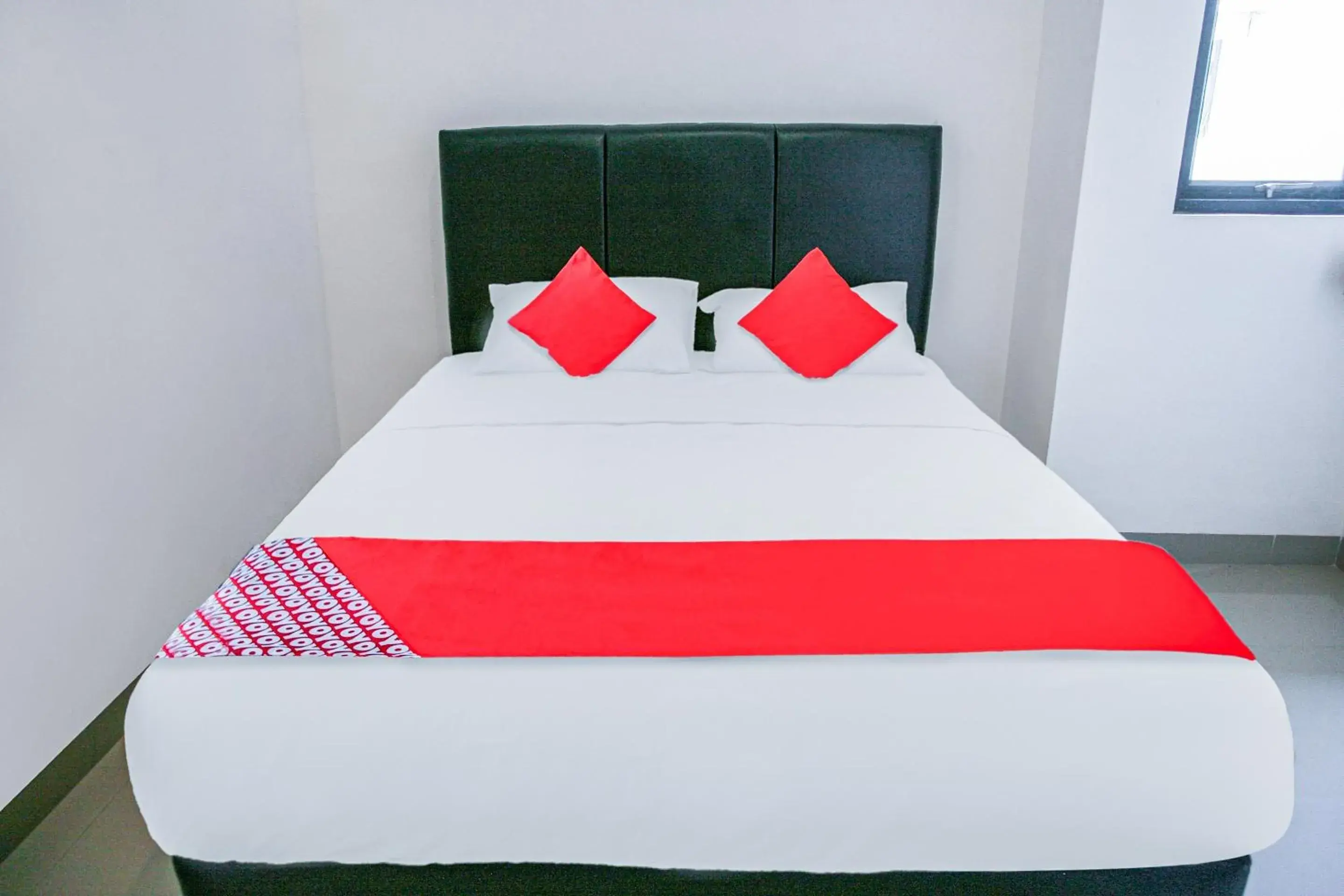 Bedroom in Hotel O Pasir Padi Inn Syariah Bedroom in Hotel O Pasir Padi Inn Syariah