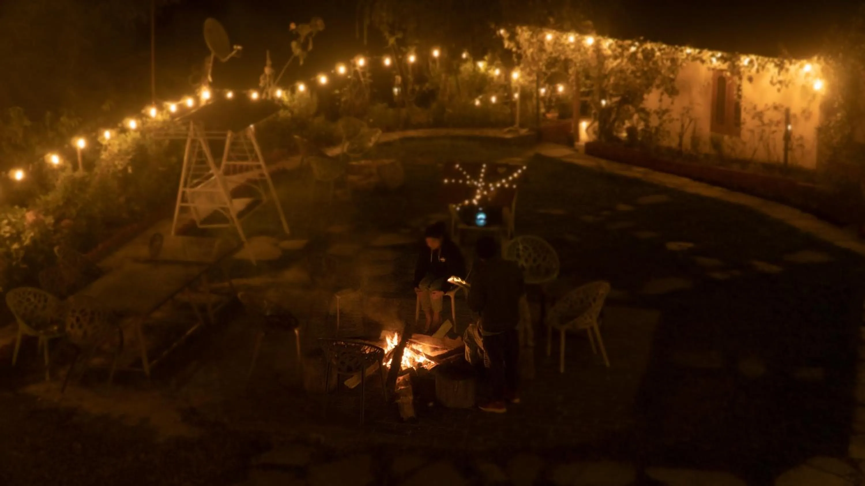 Garden in Parvati Kuteer riverside resort