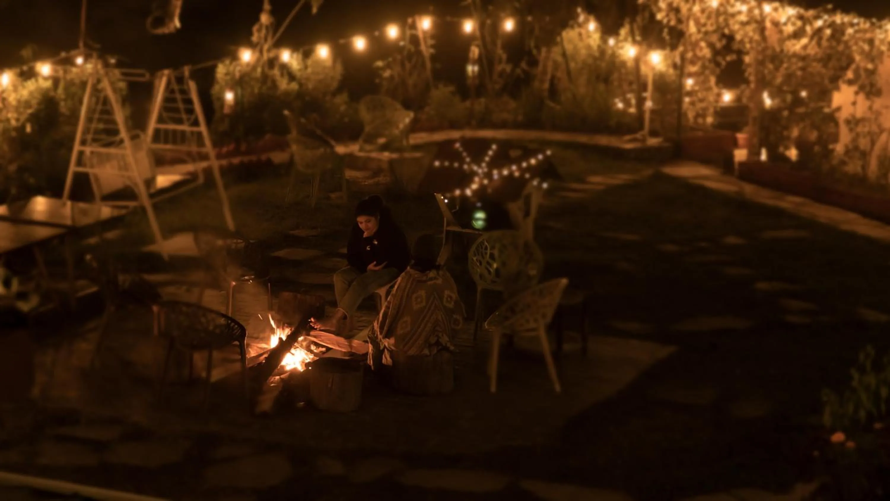 Garden in Parvati Kuteer riverside resort