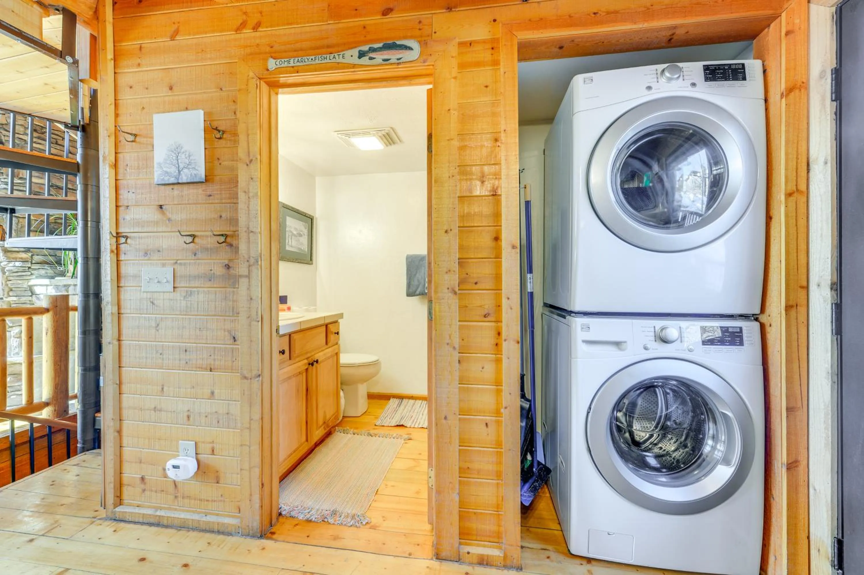 Cozy Mountain Condo Across From Snow King Ski Mtn!