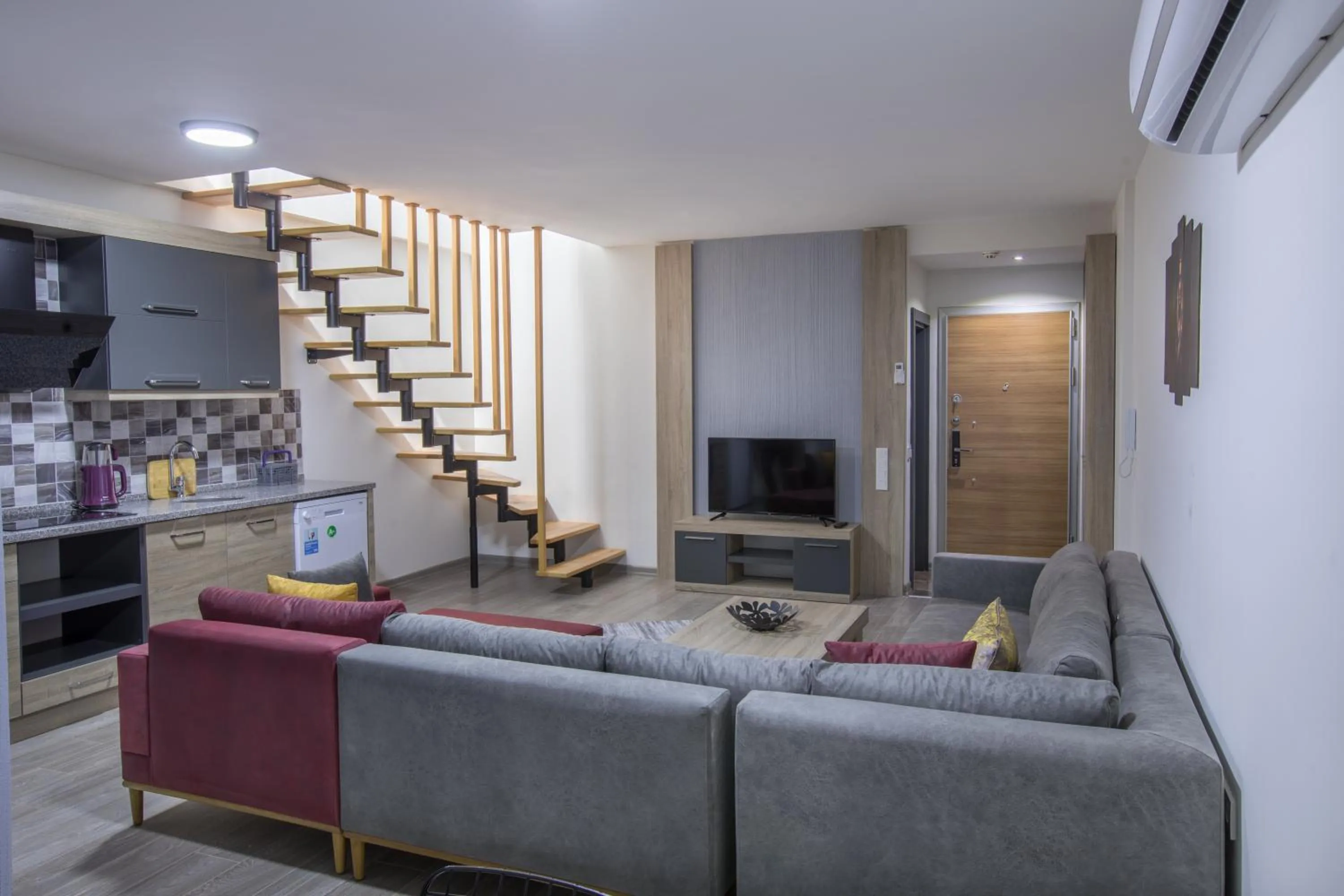 TV and multimedia in Elanis Suites