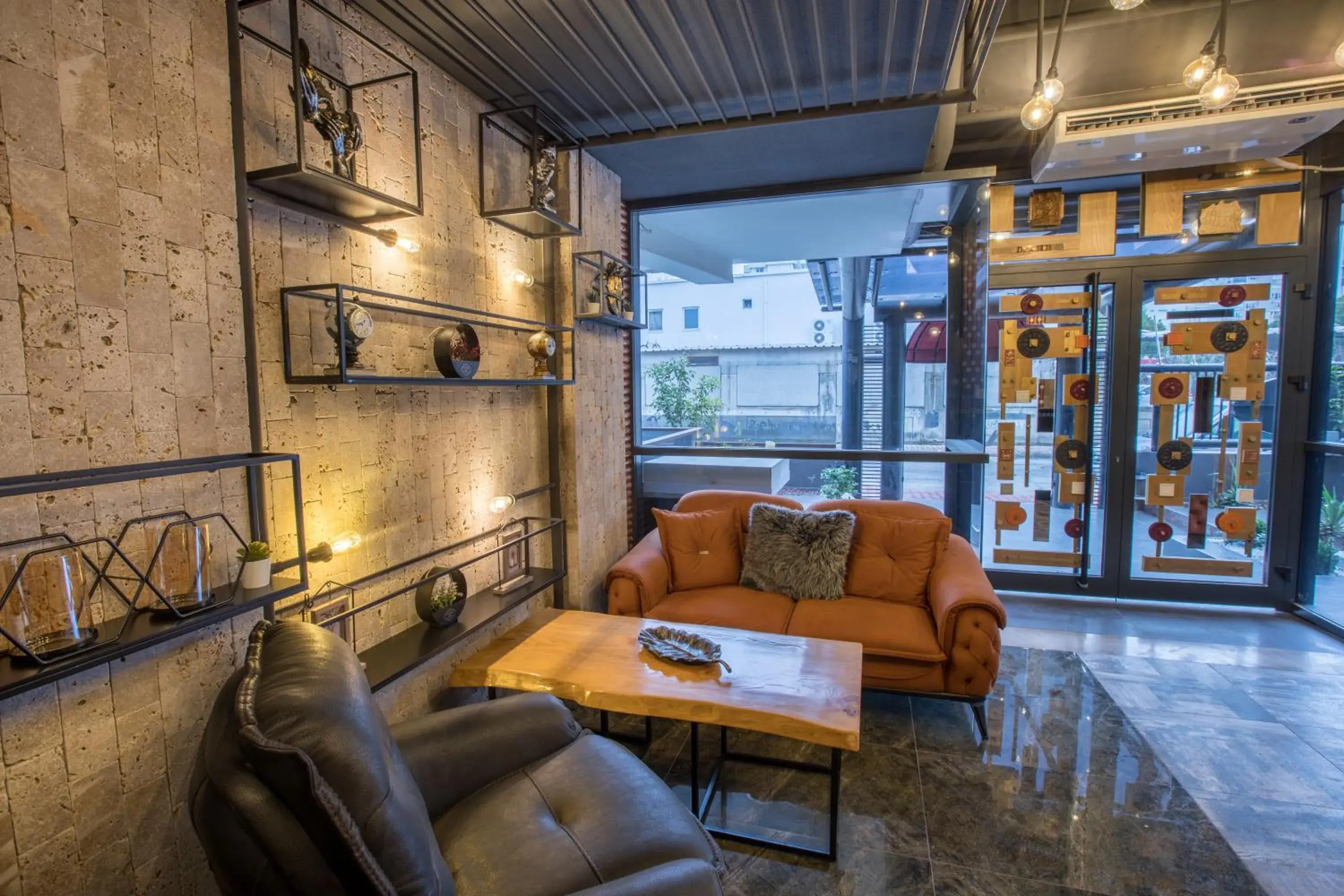 Seating area in Elanis Suites Seating area in Elanis Suites