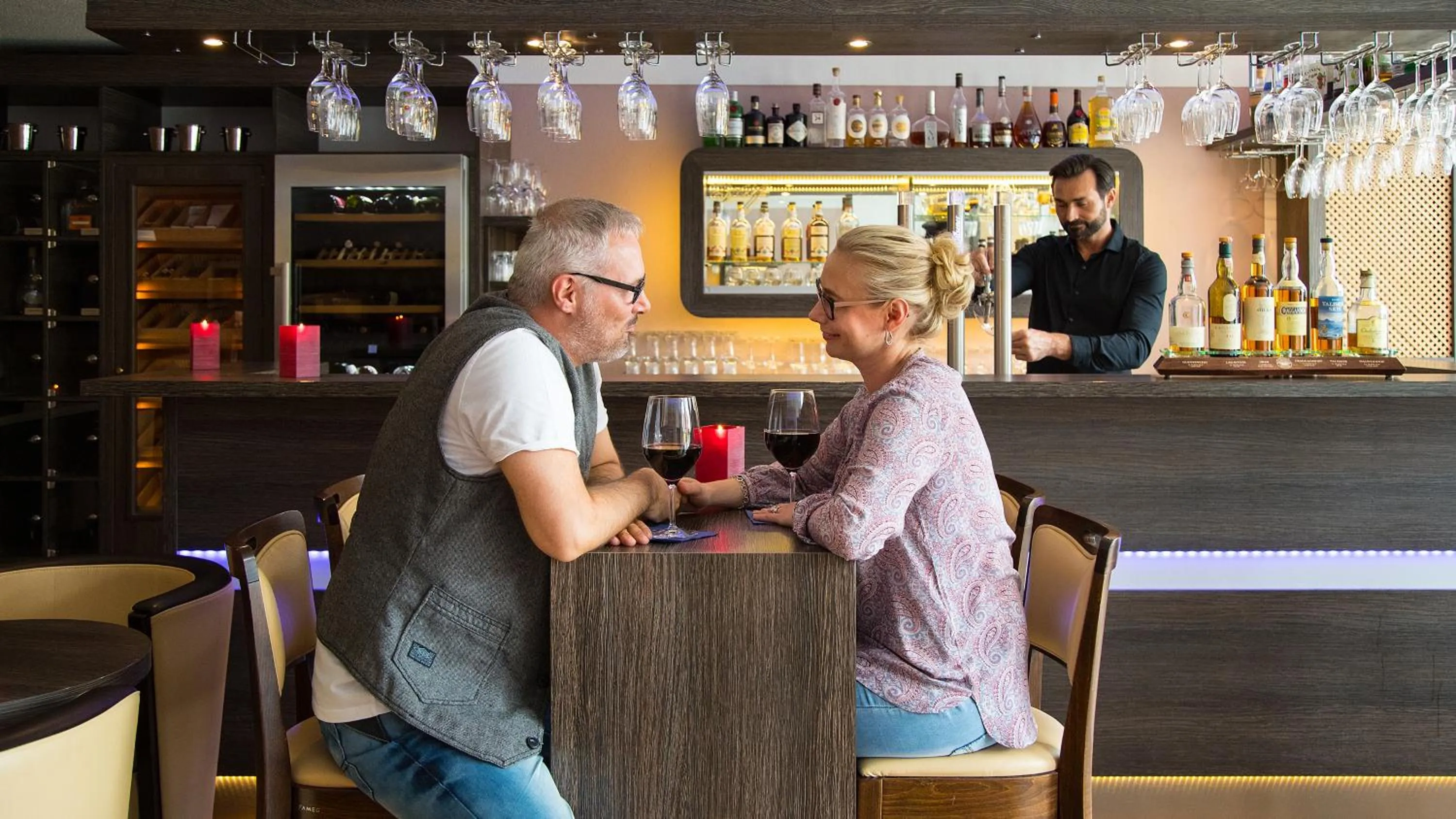 Lounge or bar in Hotel zur Post - ein Rovell Hotel