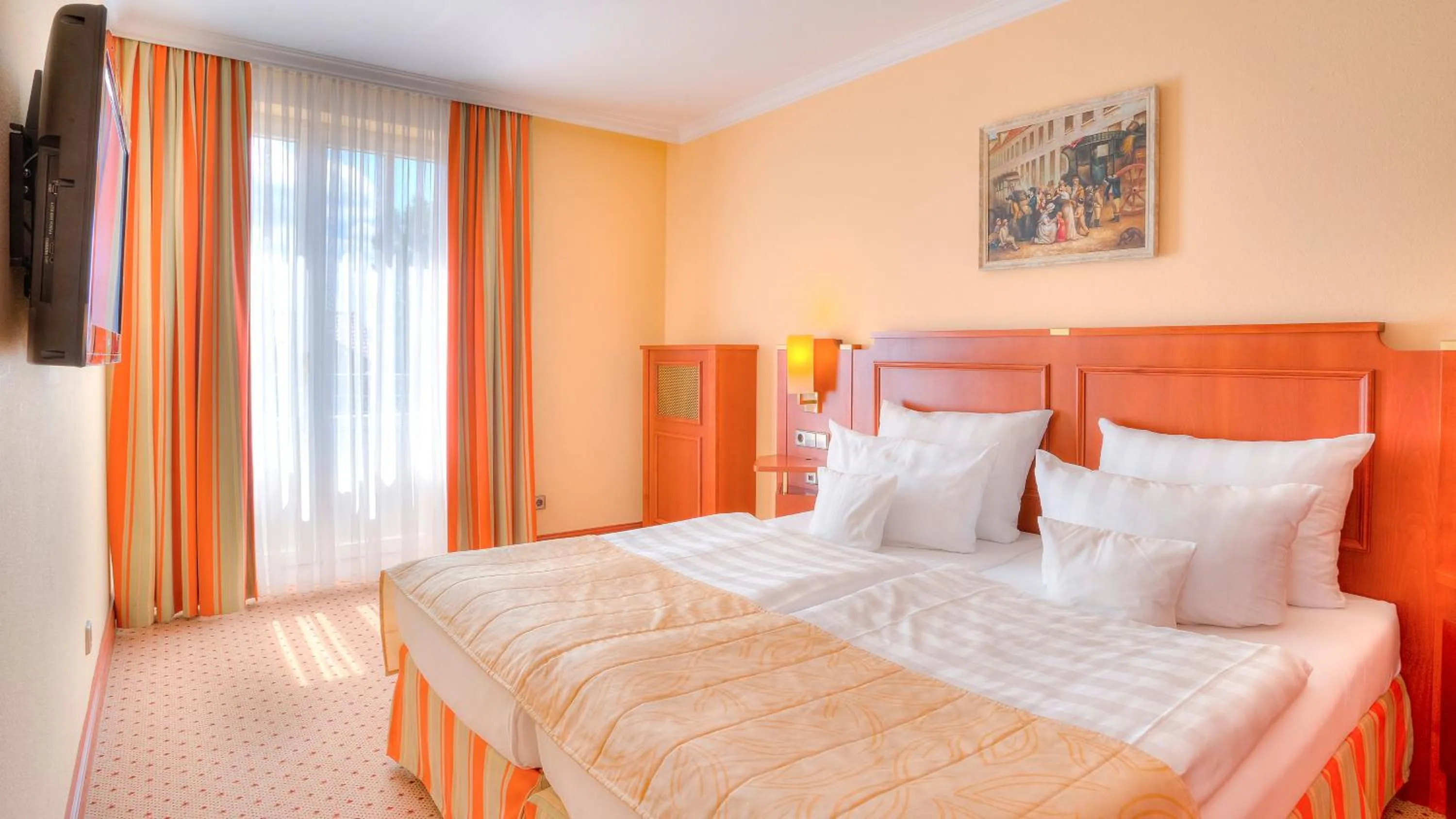 Photo of the whole room, Bed in Hotel zur Post - ein Rovell Hotel