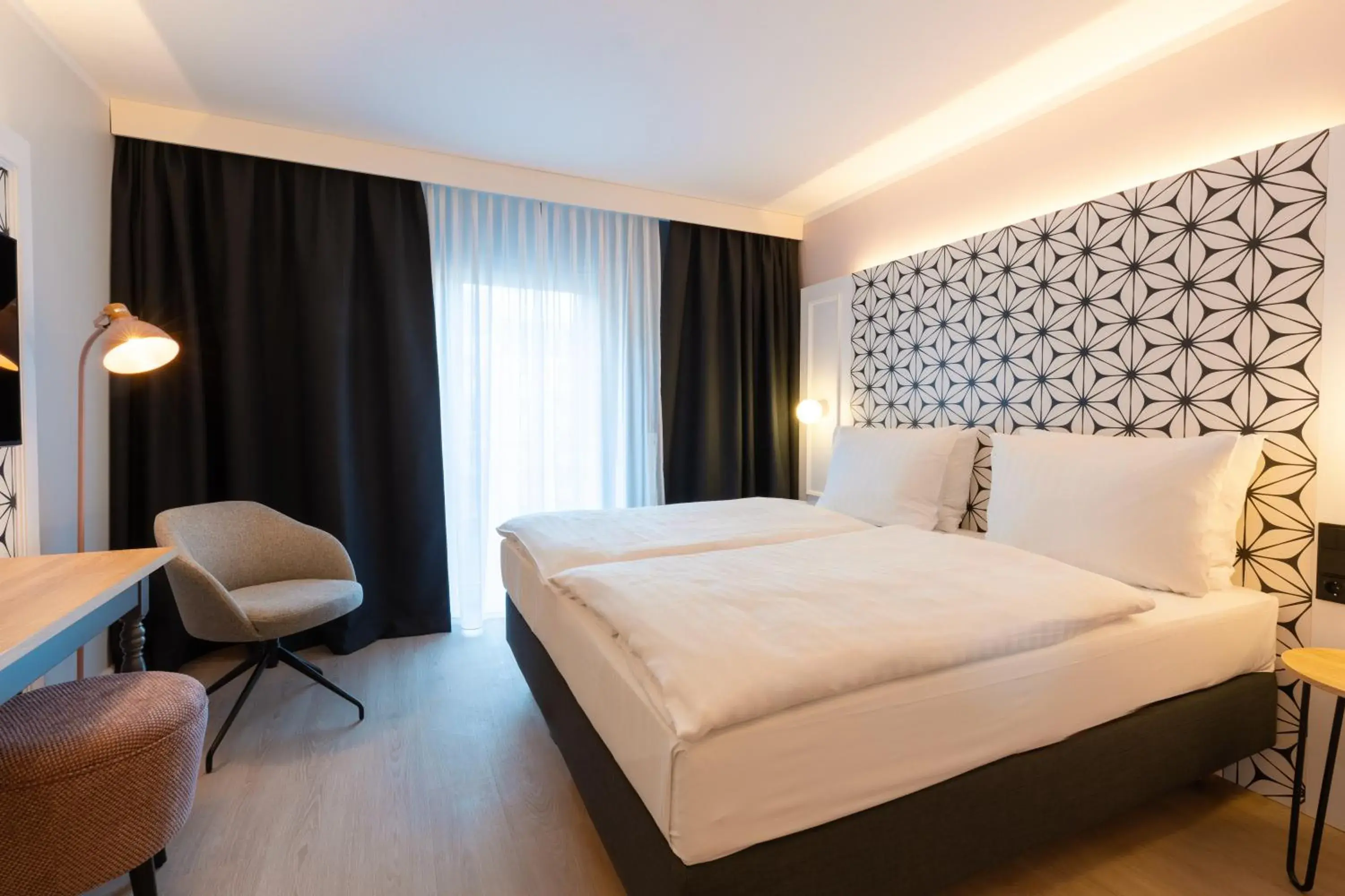 Standard Queen Room in Garner Hotel Mannheim City by IHG Standard Queen Room in Garner Hotel Mannheim City by IHG