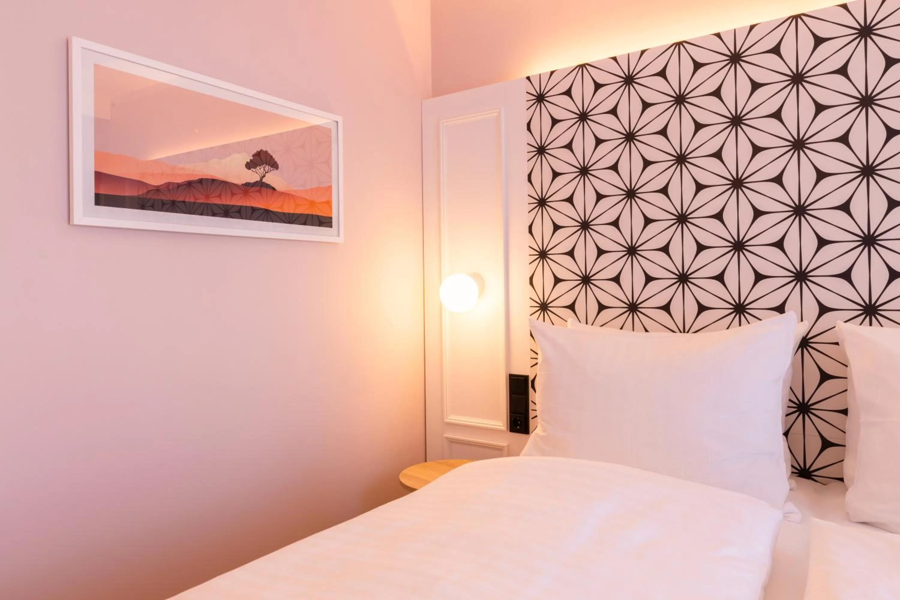 Photo of the whole room, Bed in Garner Hotel Mannheim City by IHG