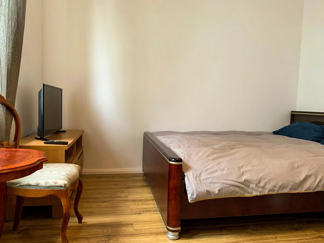 Communal lounge/ TV room, Bed in A&B Willa Klaudyny