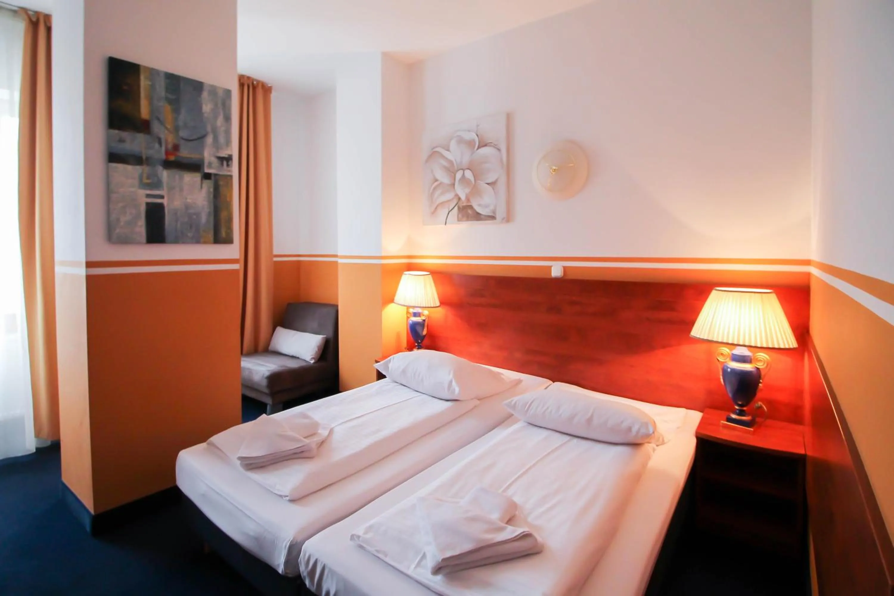 Bed in Hotel Atrium Charlottenburg