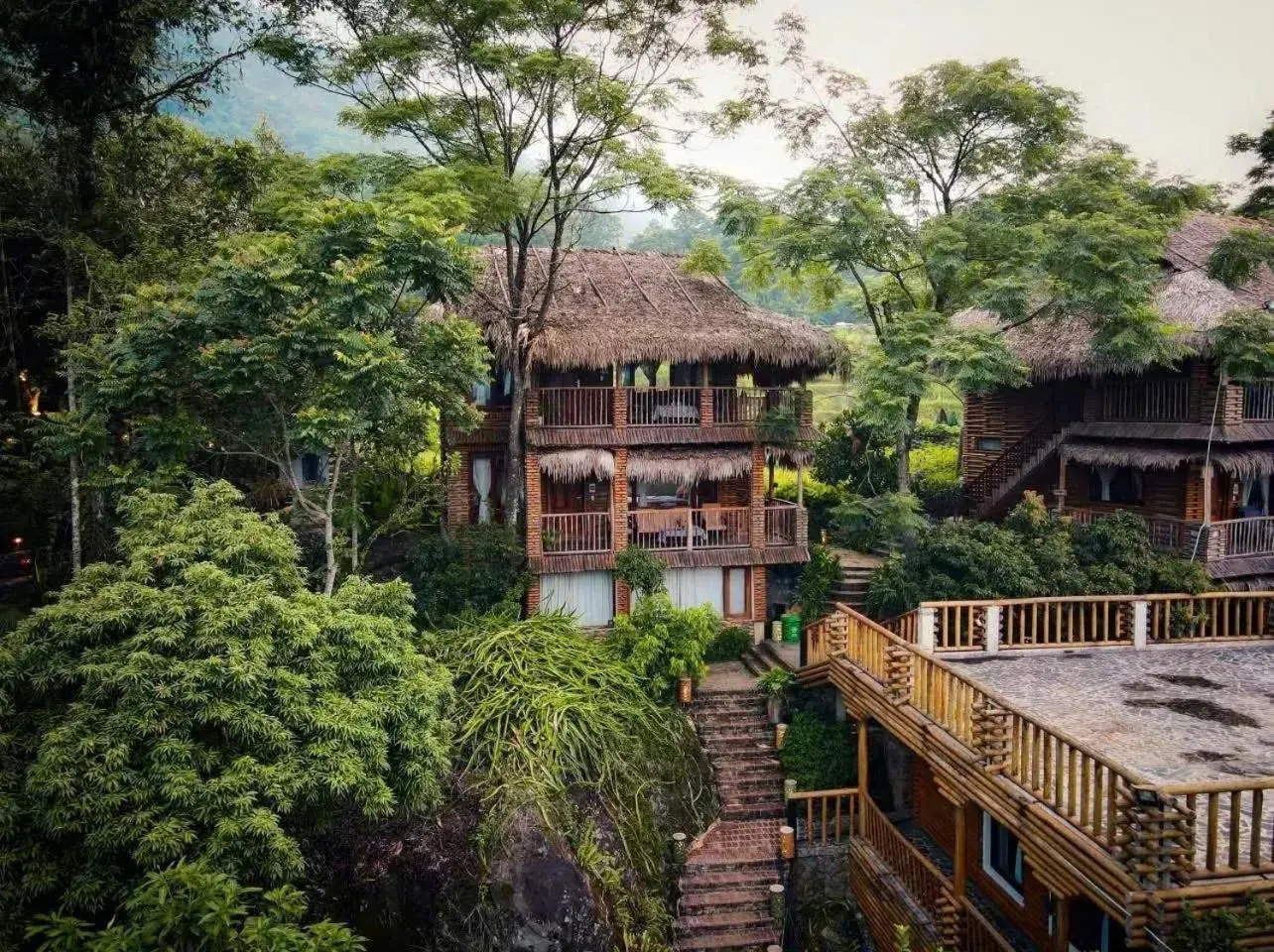 Family Room with Balcony in Pu Luong Jungle Lodge Family Room with Balcony in Pu Luong Jungle Lodge