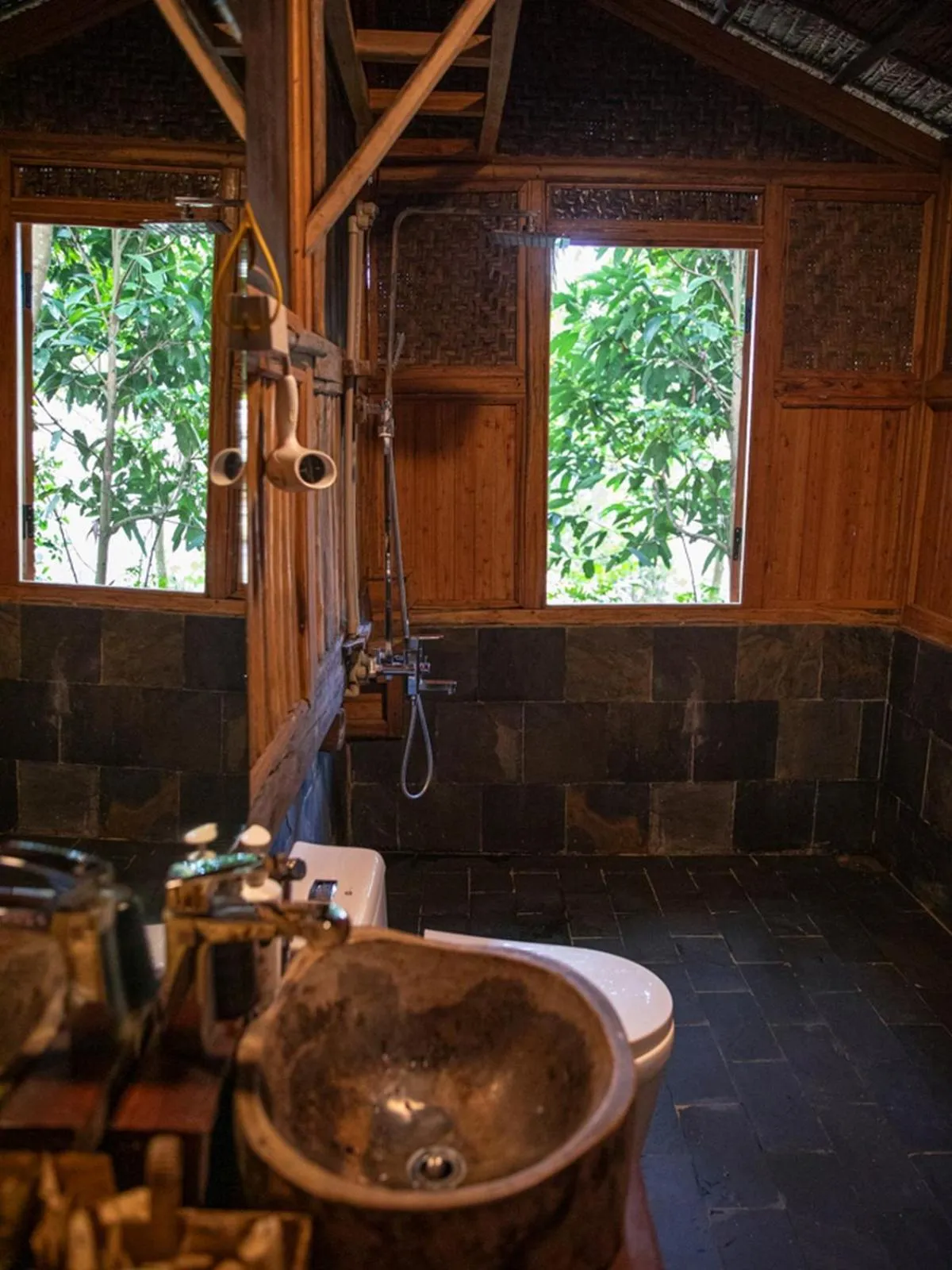 Shower in Pu Luong Jungle Lodge