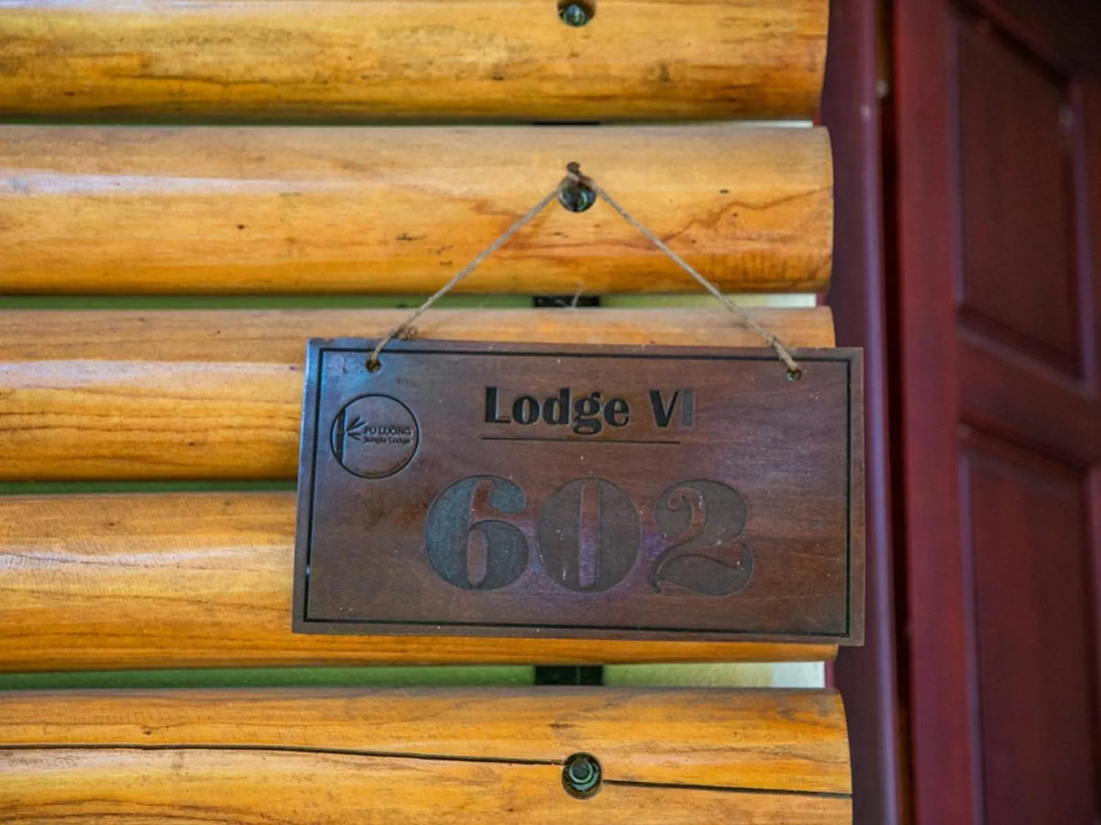 Text overlay in Pu Luong Jungle Lodge