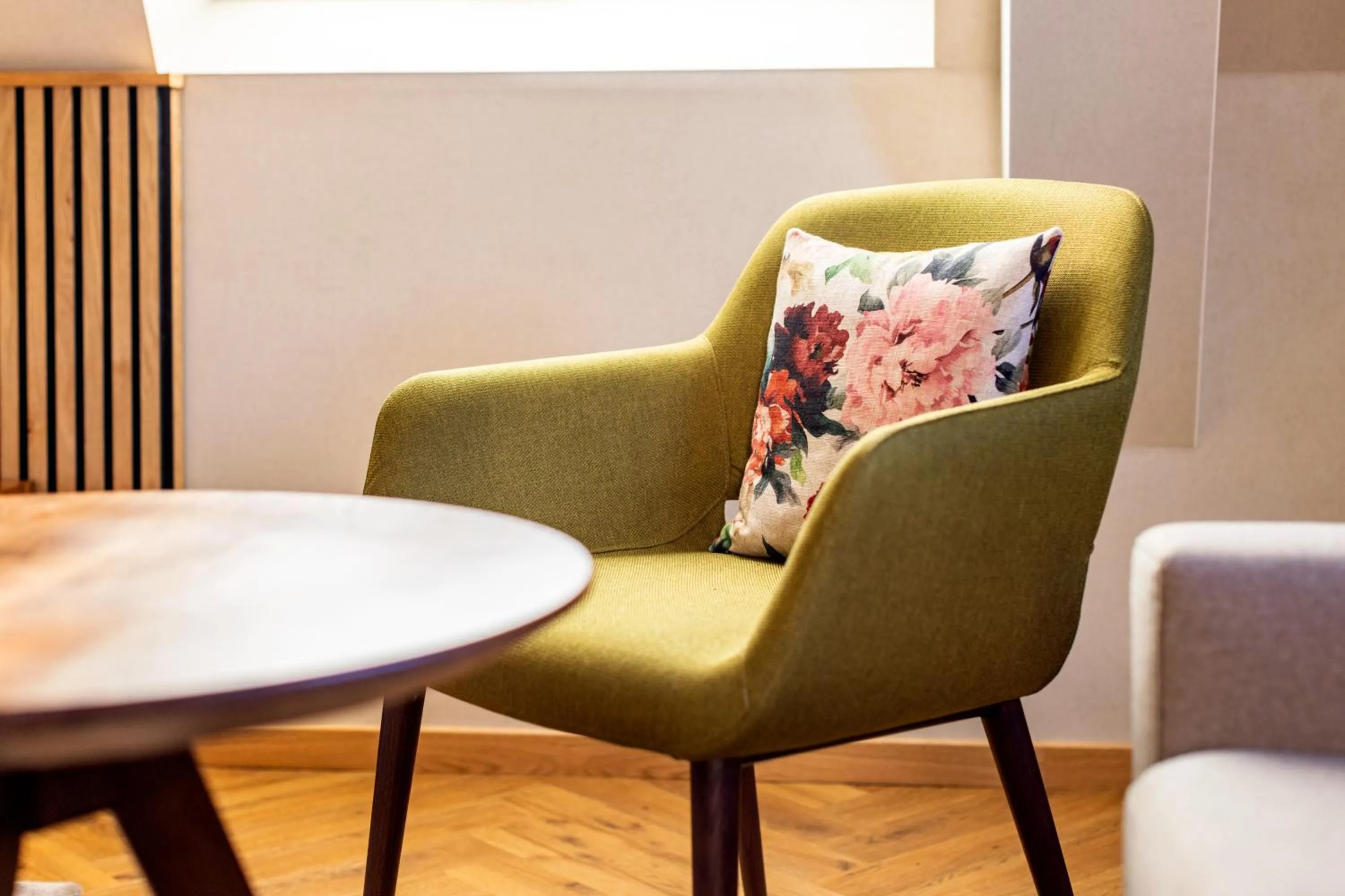 Seating area in Parkhotel Güldene Berge