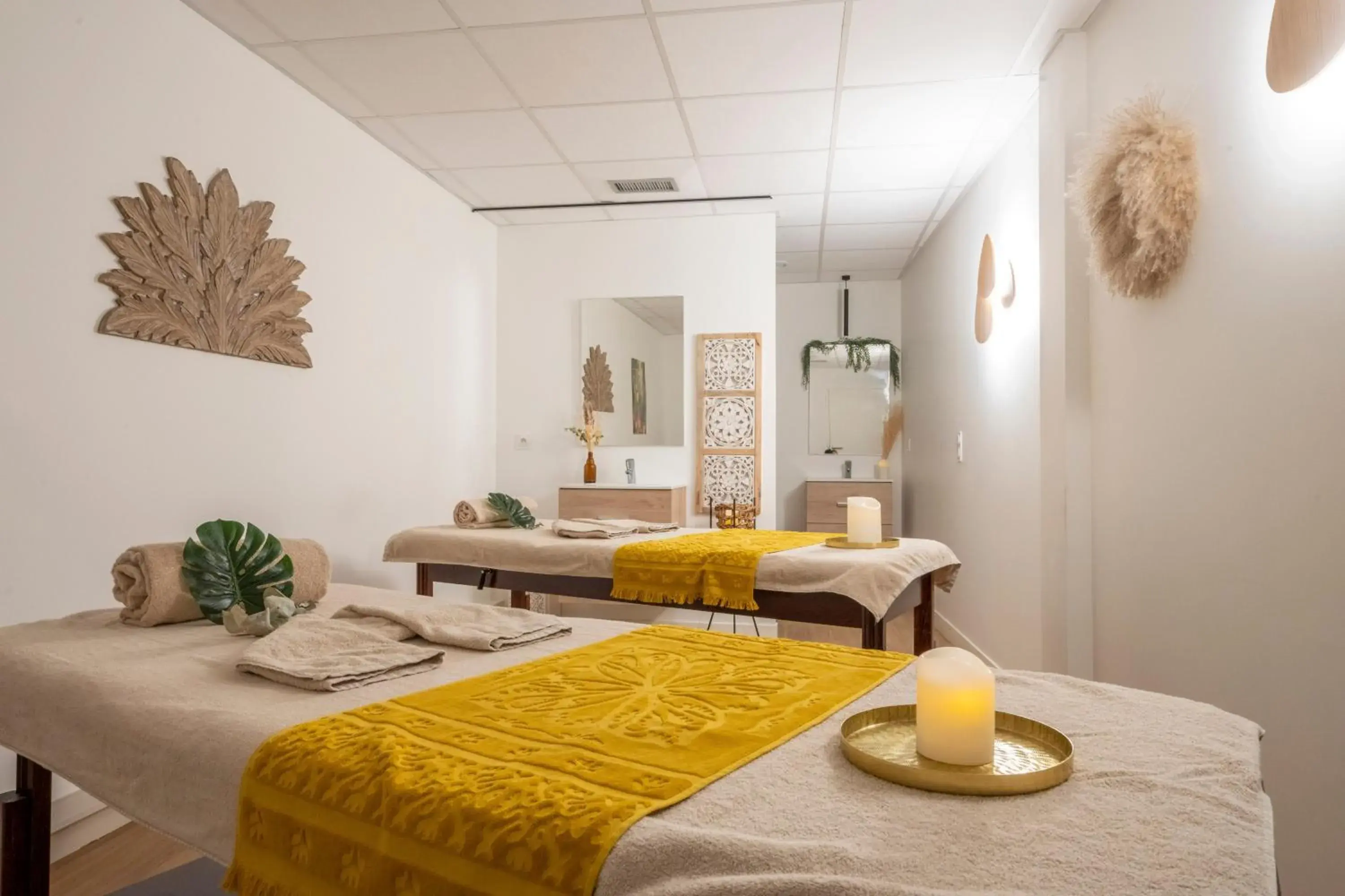 Massage, Bed in ATHOME RESIDENCE ET SPA Massage, Bed in ATHOME RESIDENCE ET SPA
