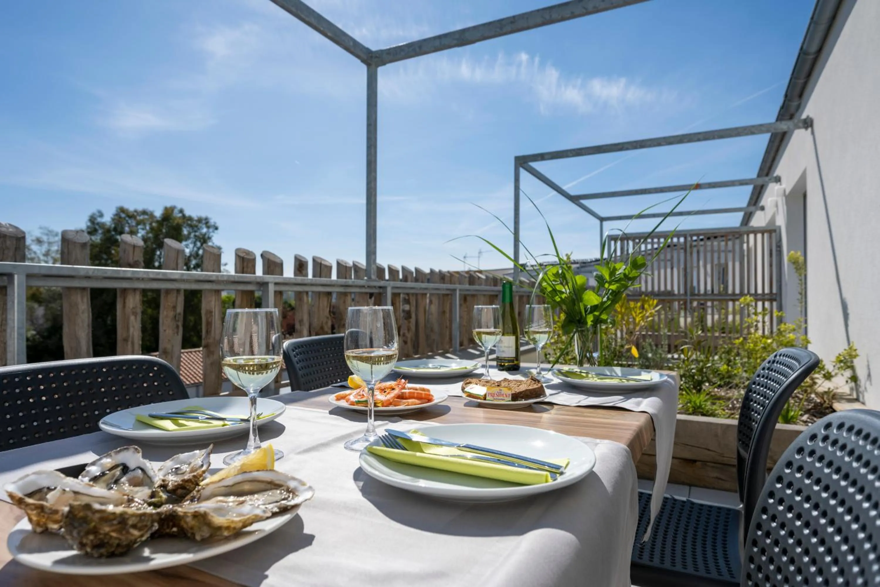 Patio in ATHOME RESIDENCE ET SPA