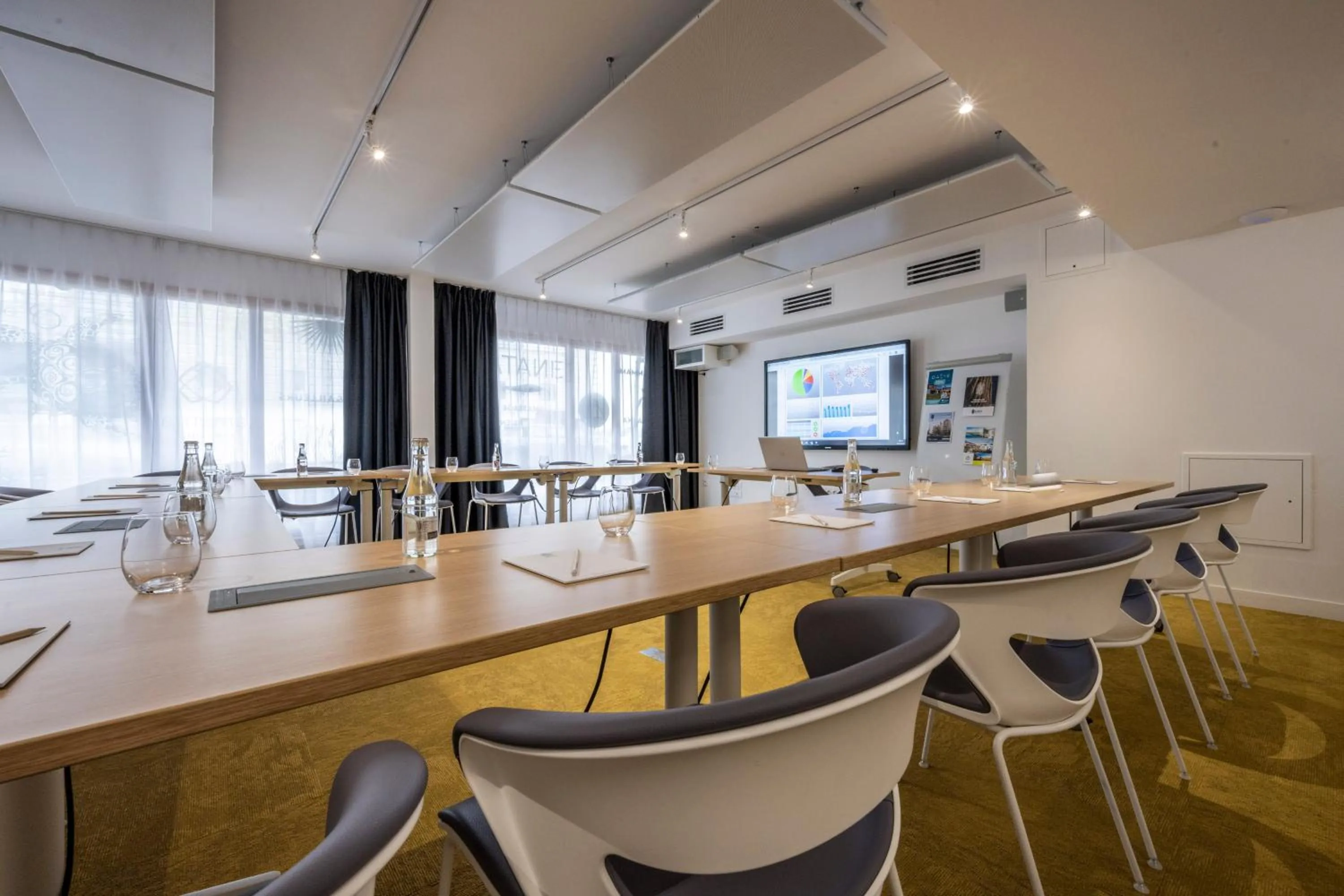 Business facilities in ATHOME RESIDENCE ET SPA