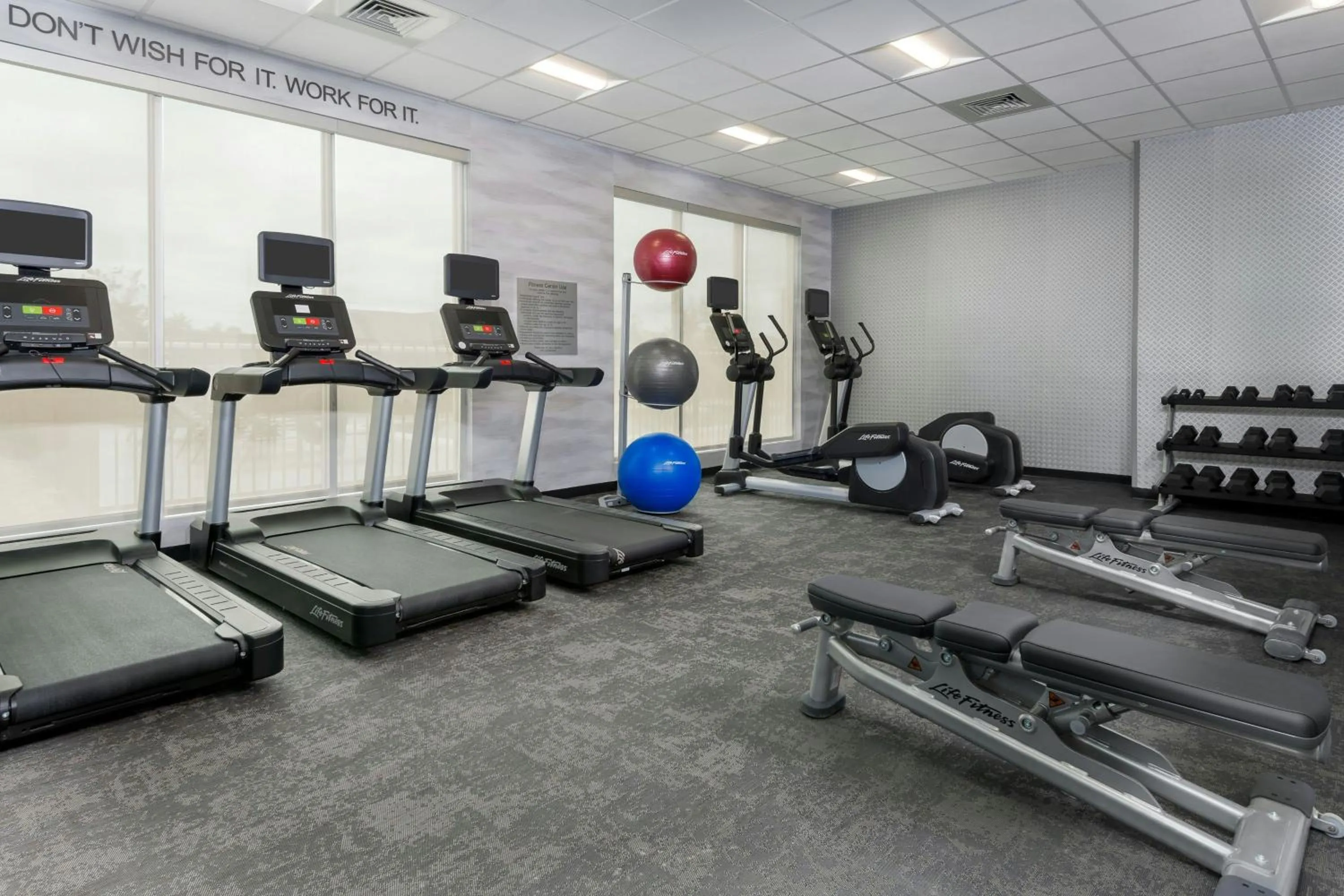 Fitness centre/facilities in Fairfield Inn & Suites Charlotte Monroe