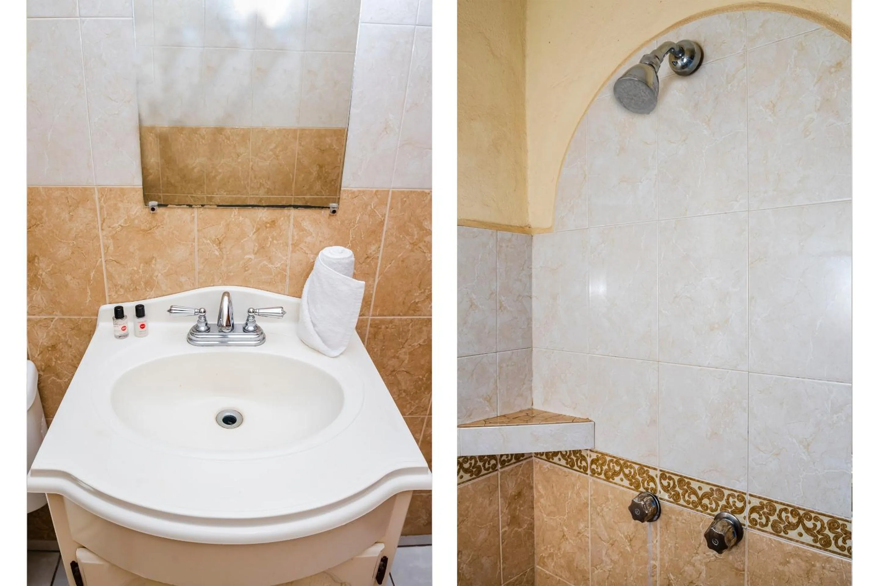 Bathroom in OYO Hotel Miramar, Loreto