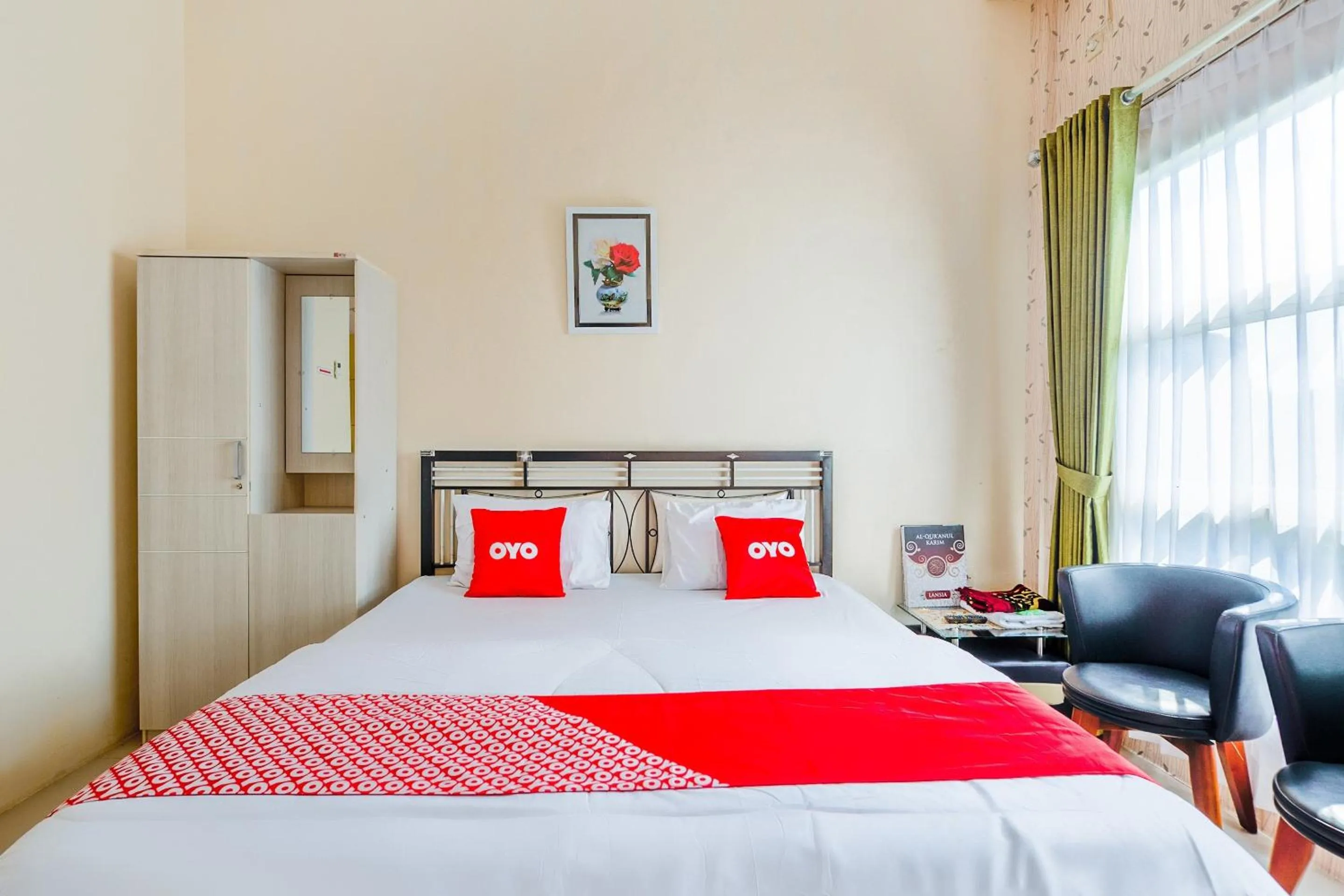 Bedroom, Bed in OYO 3434 Penginapan Keluarga Syariah