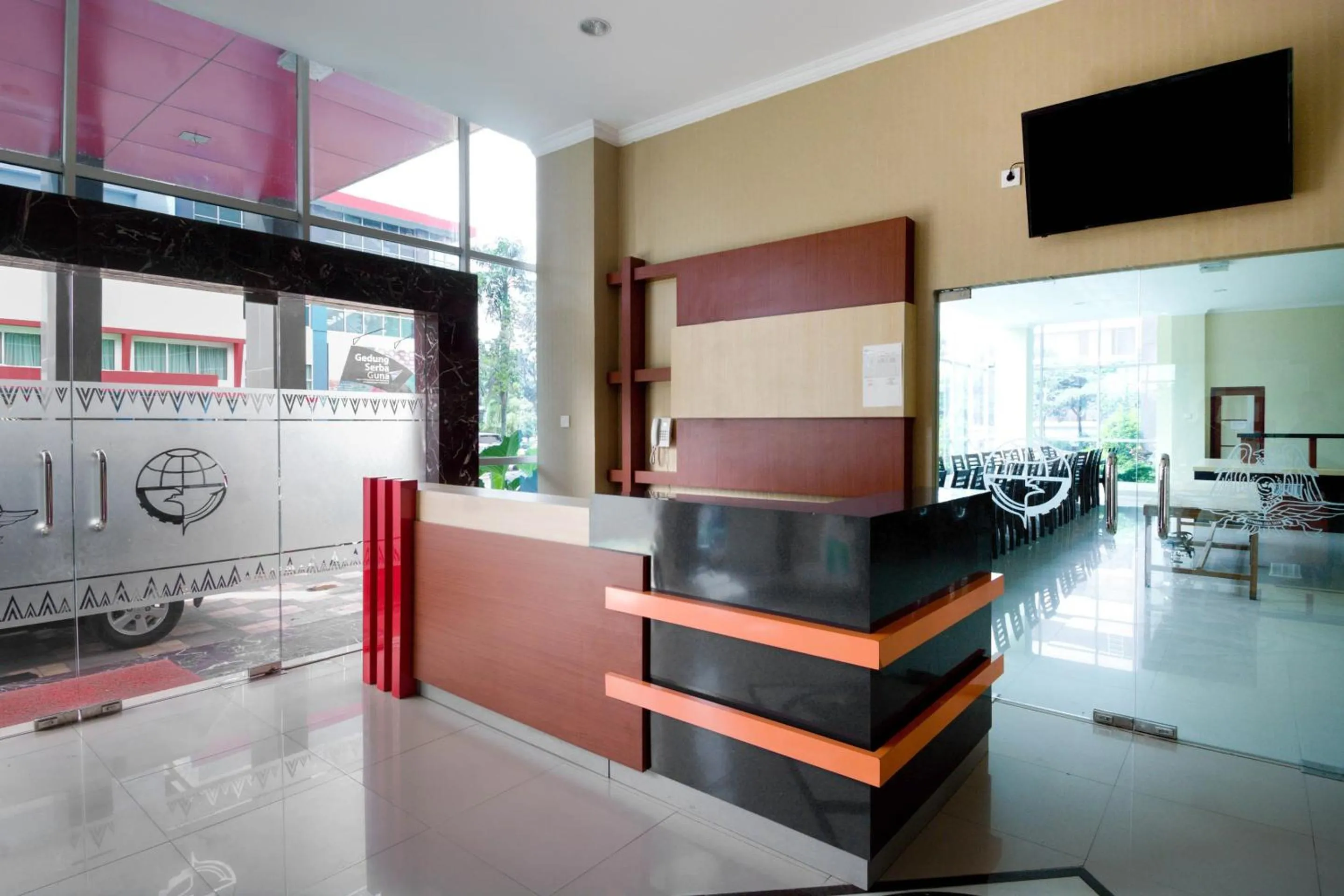 Lobby or reception in Collection O 3431 Hotel Alpha Bandara