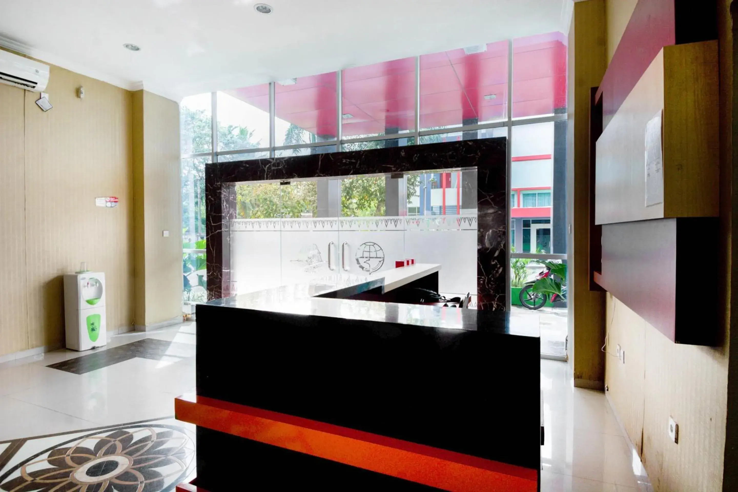 Lobby or reception in Collection O 3431 Hotel Alpha Bandara Lobby or reception in Collection O 3431 Hotel Alpha Bandara