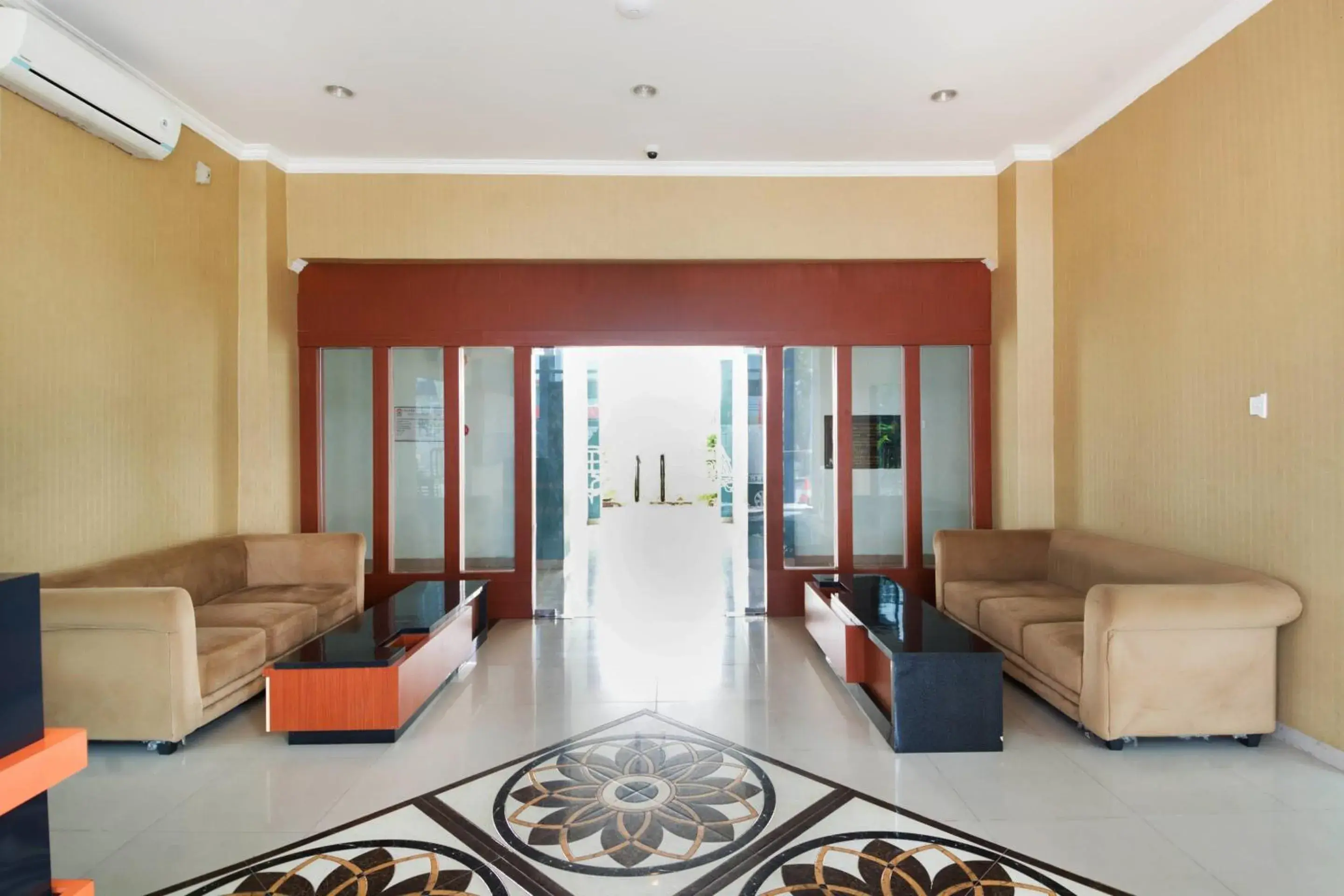 Lobby or reception in Collection O 3431 Hotel Alpha Bandara Lobby or reception in Collection O 3431 Hotel Alpha Bandara