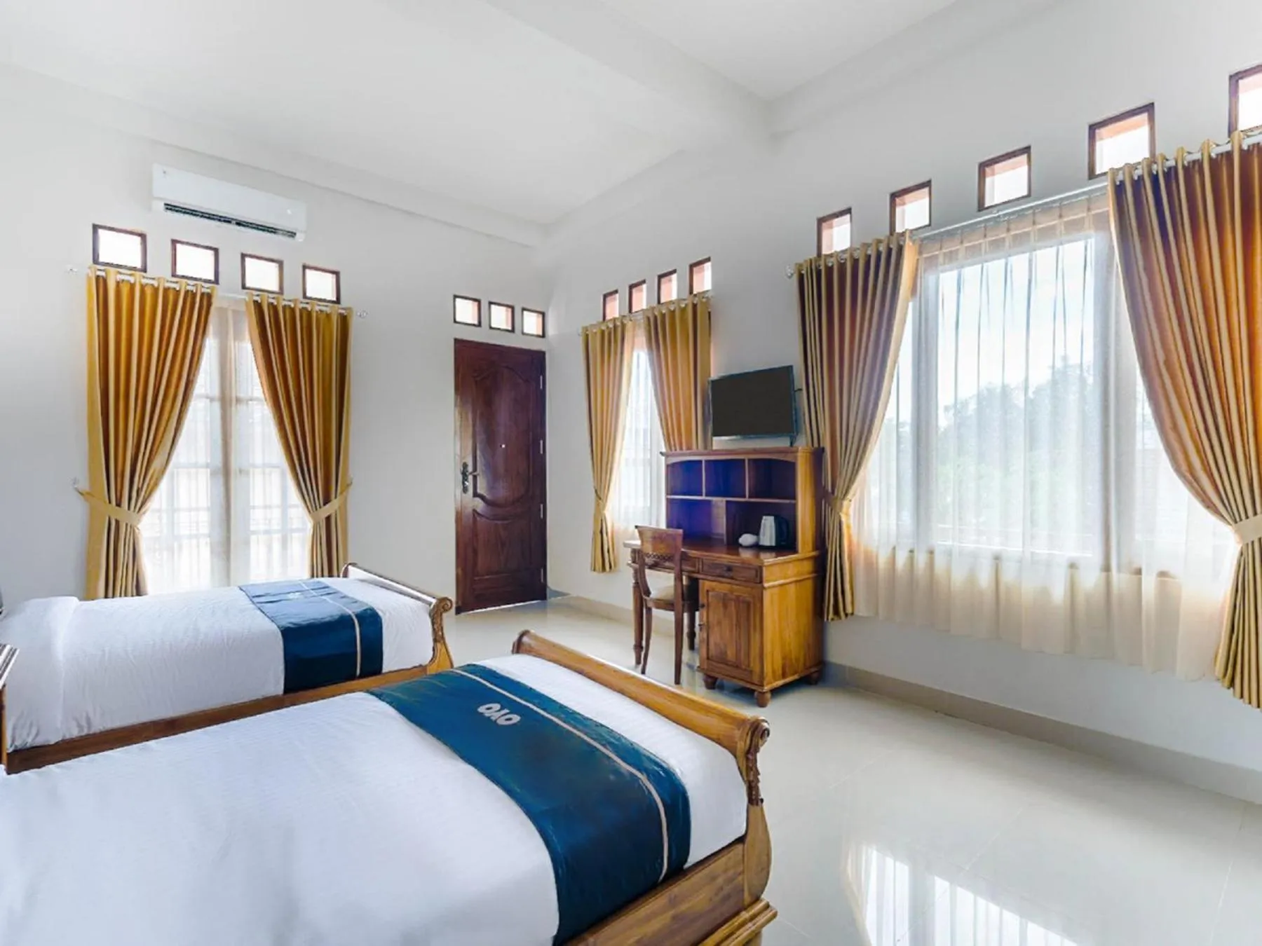 Photo of the whole room, Bed in Collection O 3468 Ndalem Gusti Ayu