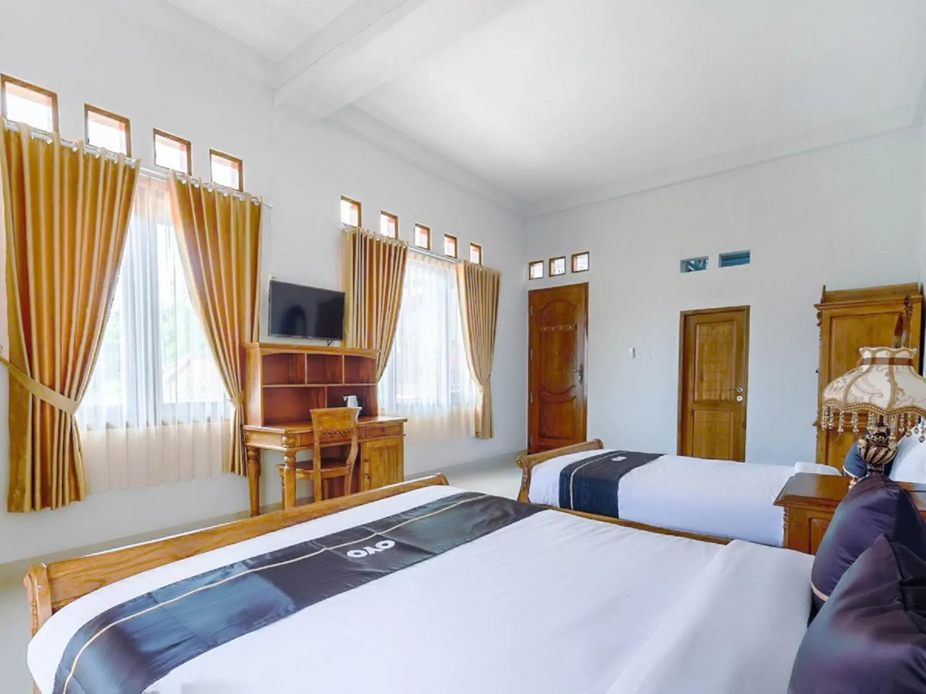 Photo of the whole room, Bed in Collection O 3468 Ndalem Gusti Ayu